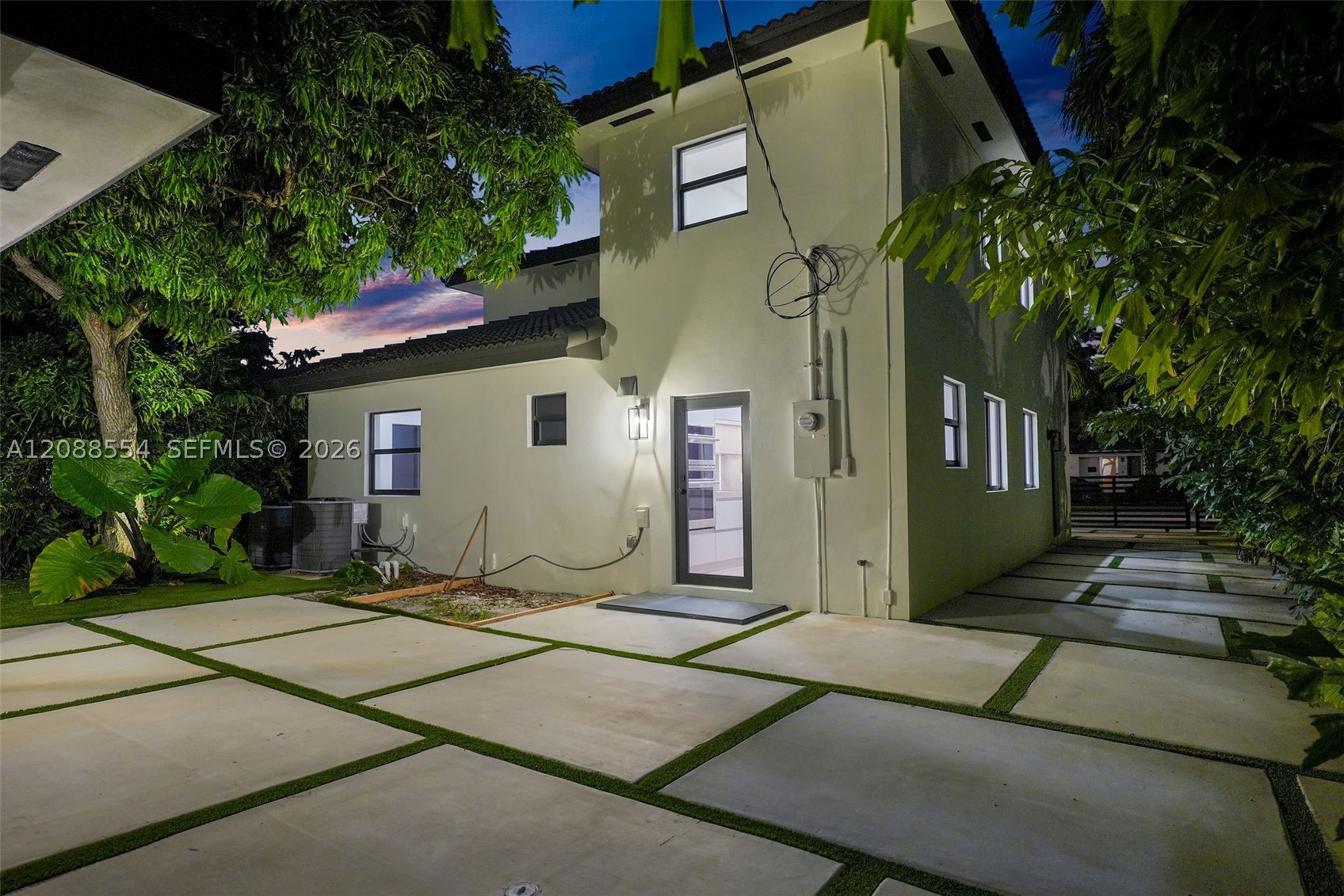 1936 SW 18th St Miami, FL 33145