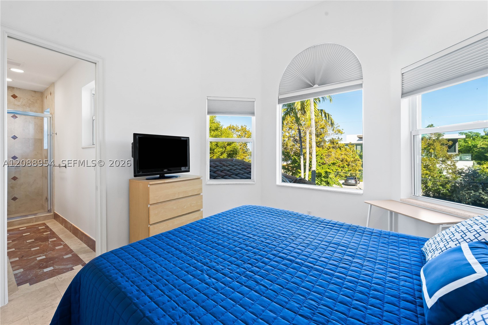1490 Cleveland Rd Miami Beach, FL 33141