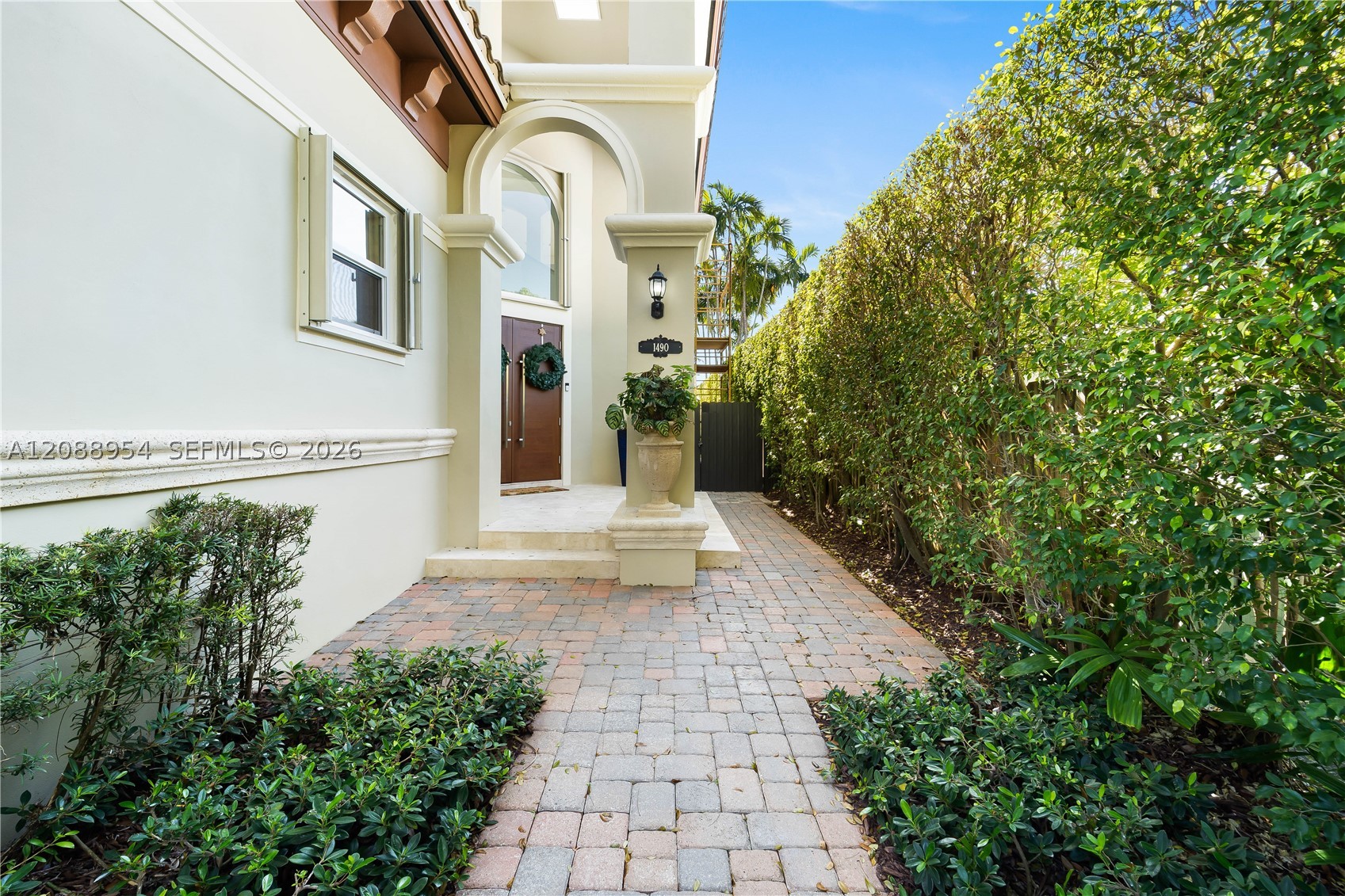 1490 Cleveland Rd Miami Beach, FL 33141