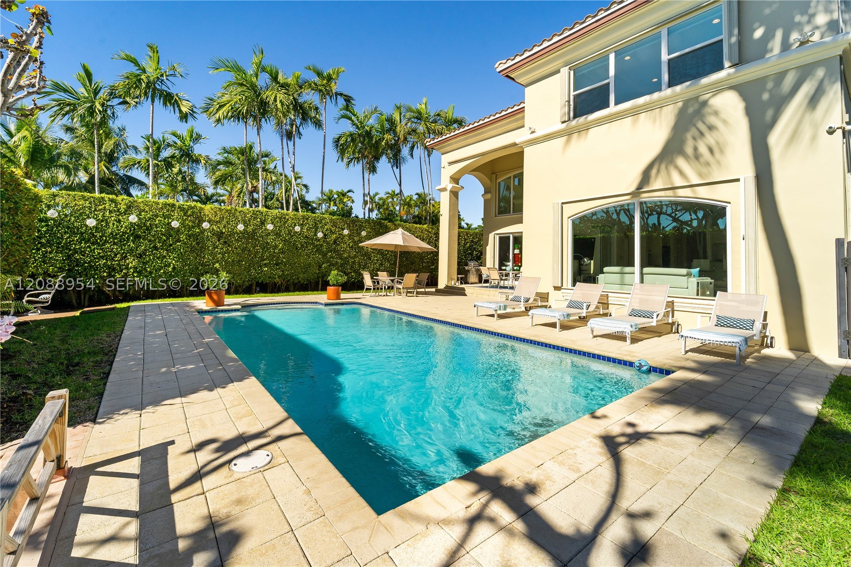 1490 Cleveland Rd Miami Beach, FL 33141