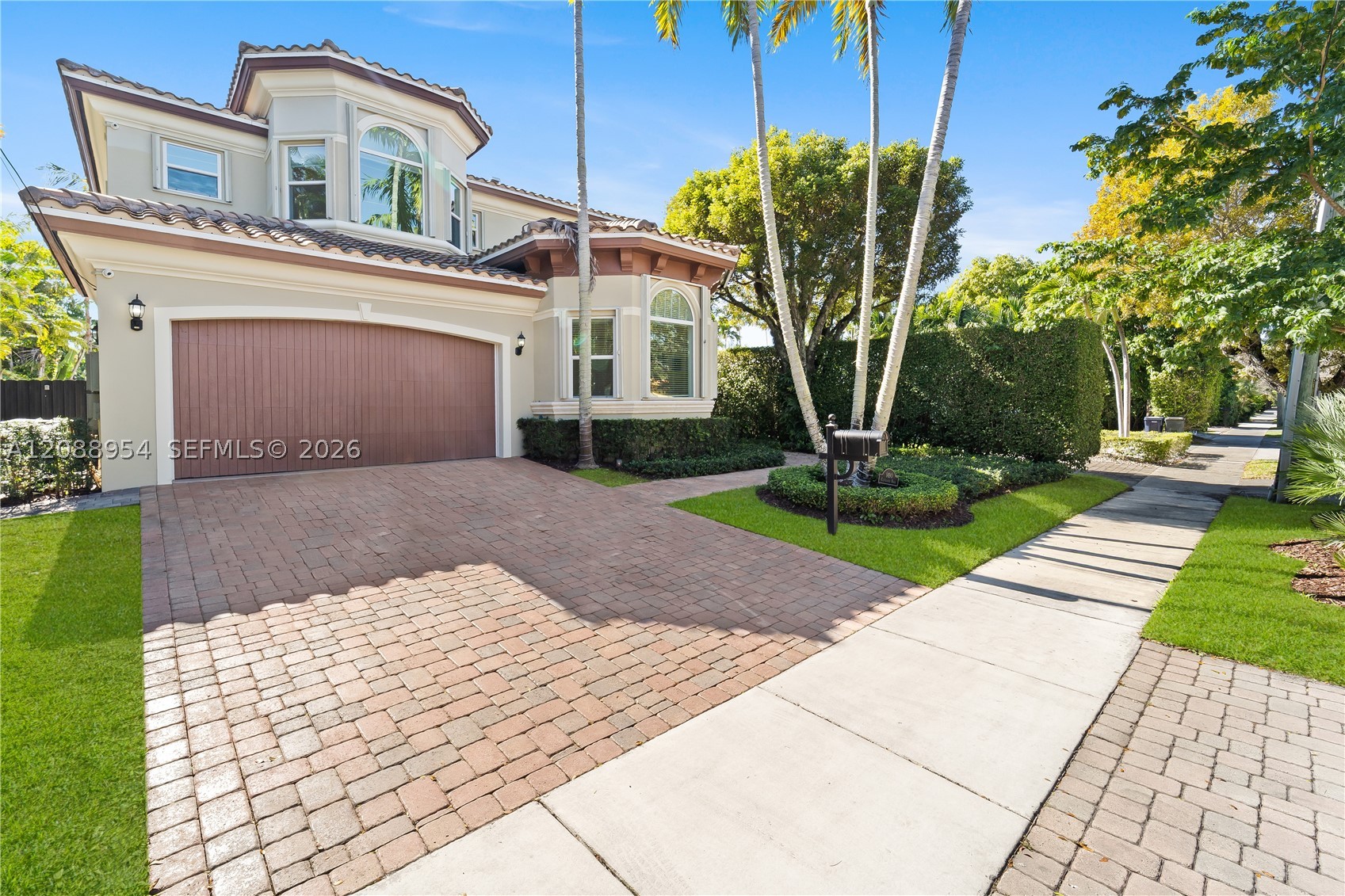 1490 Cleveland Rd Miami Beach, FL 33141