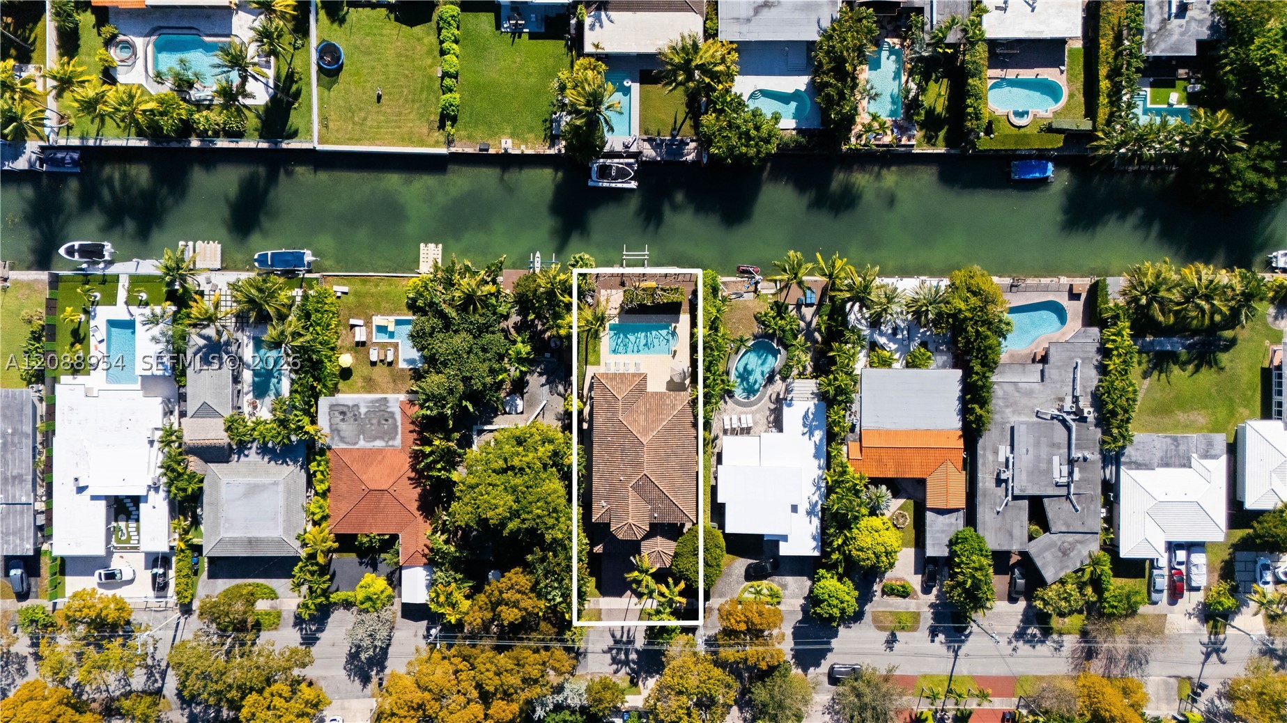 1490 Cleveland Rd Miami Beach, FL 33141
