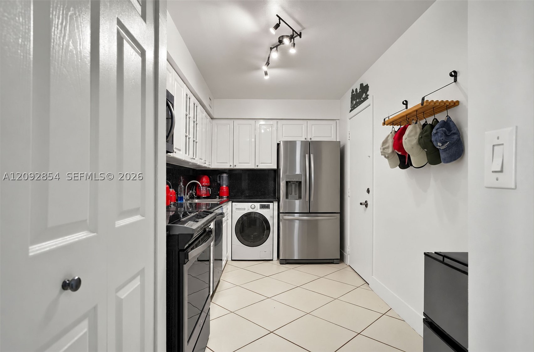 6770 Indian Crk Dr #12S Miami Beach, FL 33141