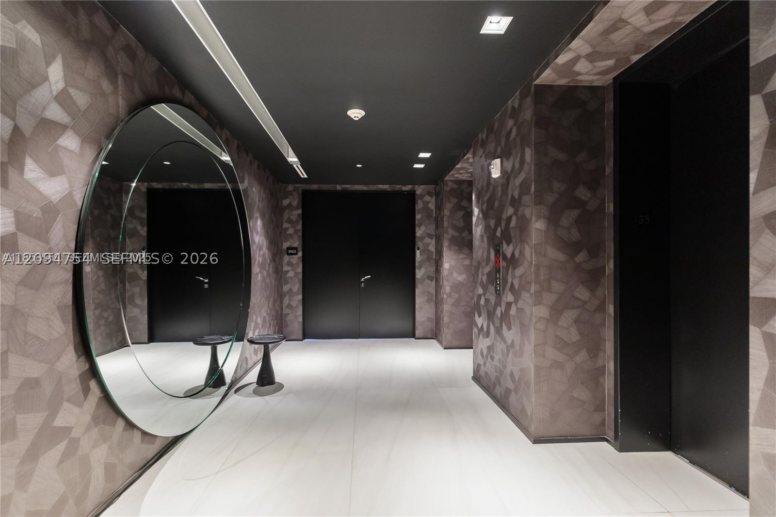 image One Thousand Museum (1000 Museum)27