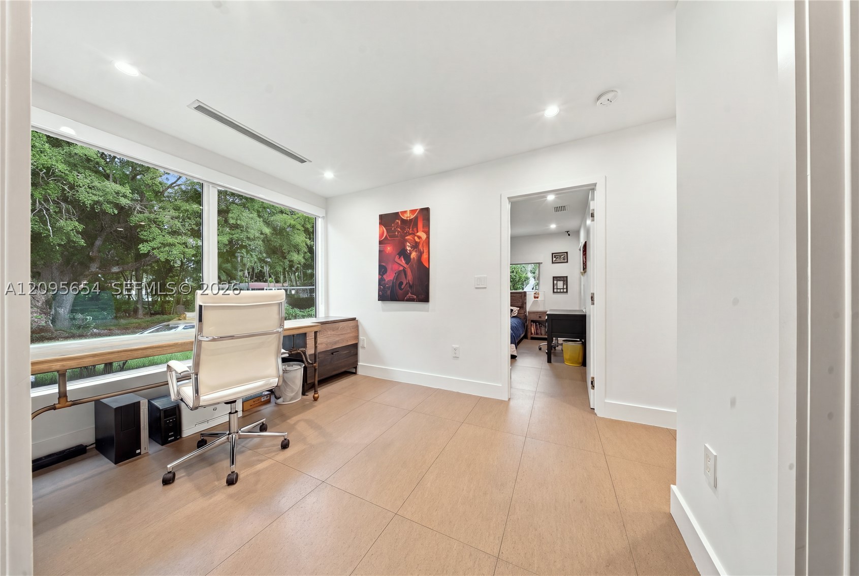 3680 Battersea Rd Miami, FL 33133