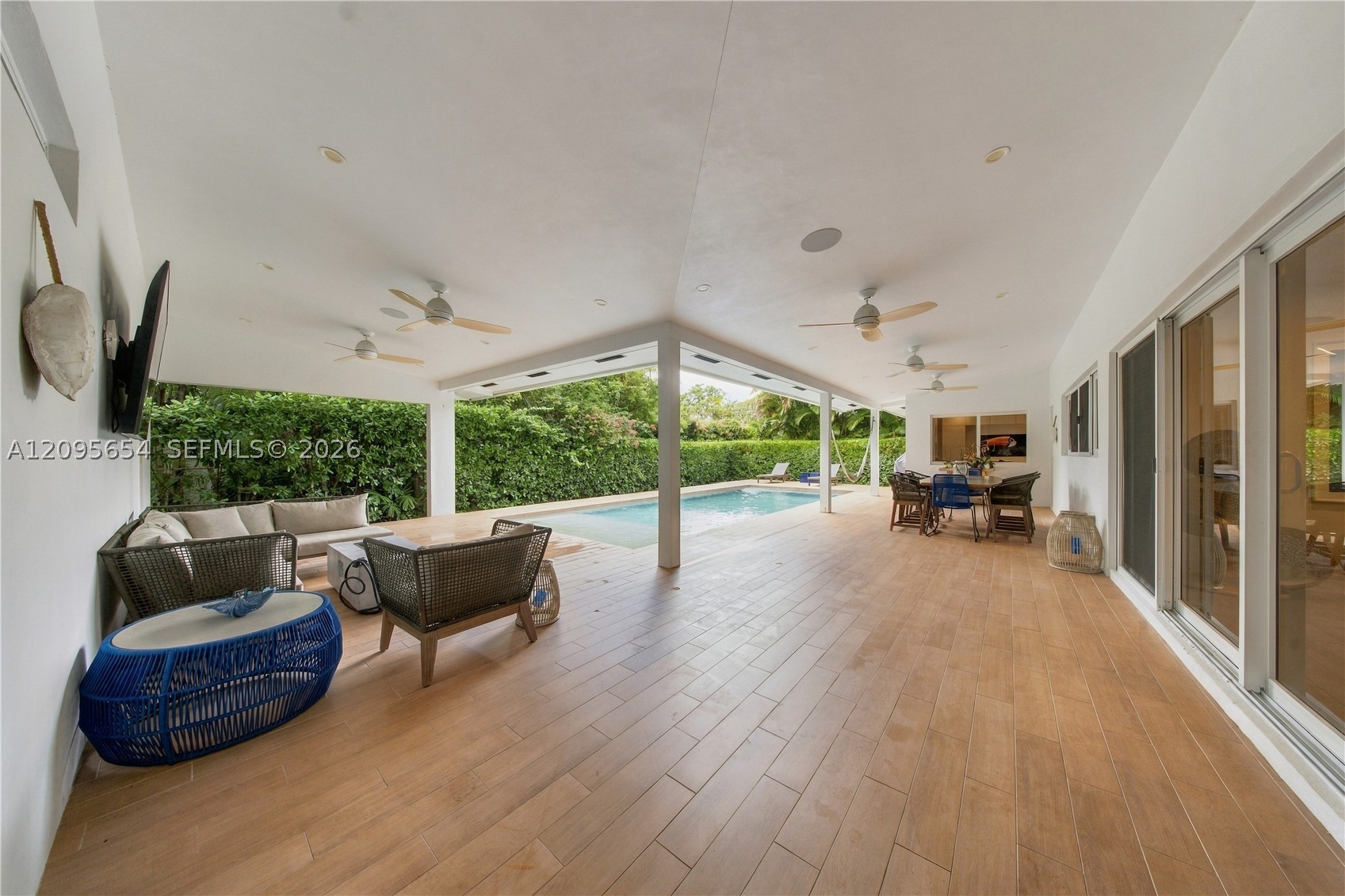 3680 Battersea Rd Miami, FL 33133