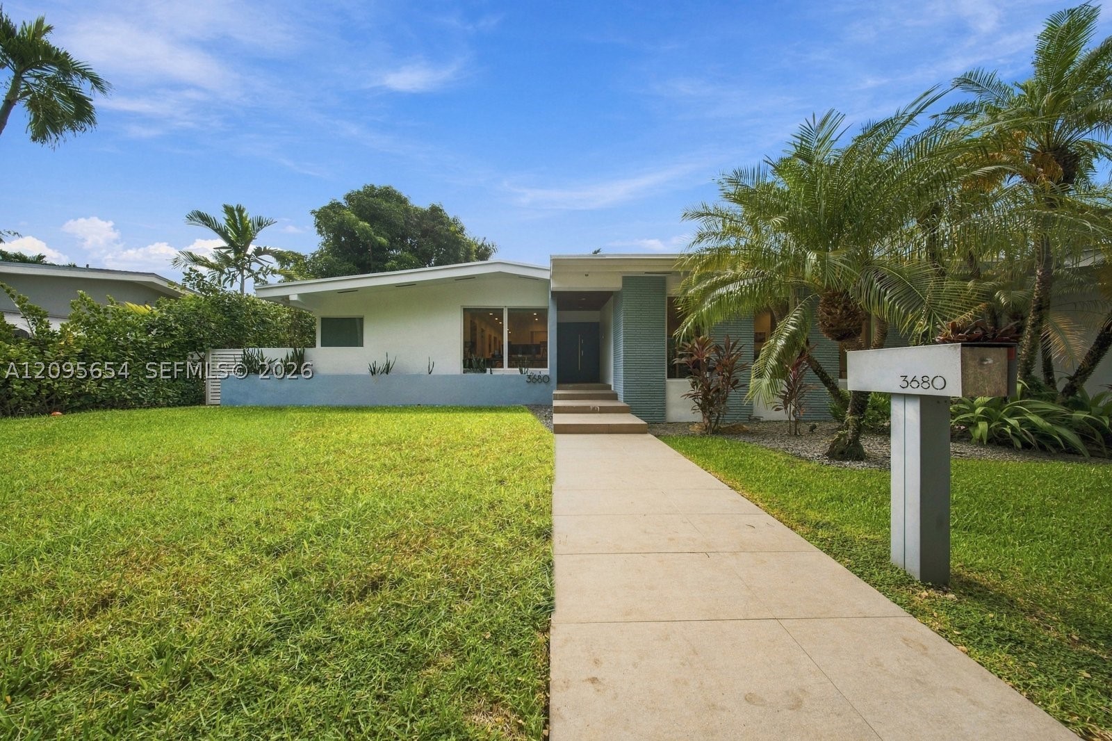3680 Battersea Rd Miami, FL 33133