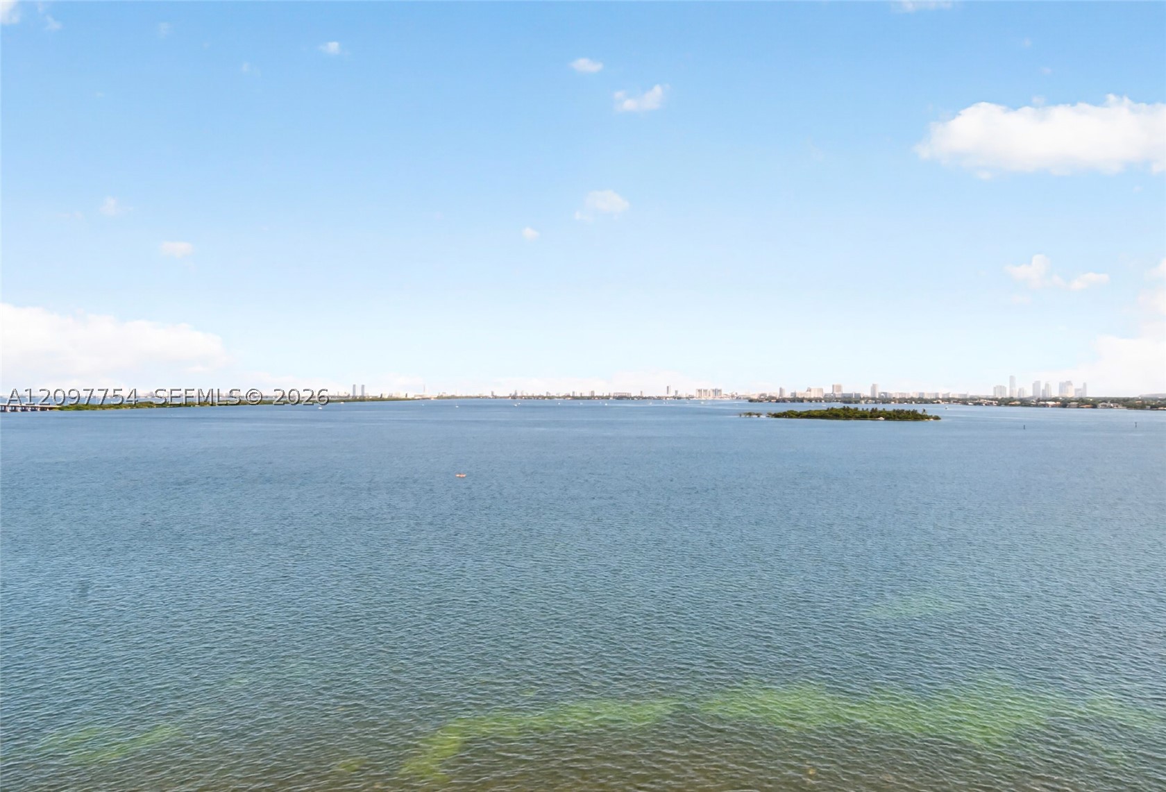 image Onyx on the Bay26