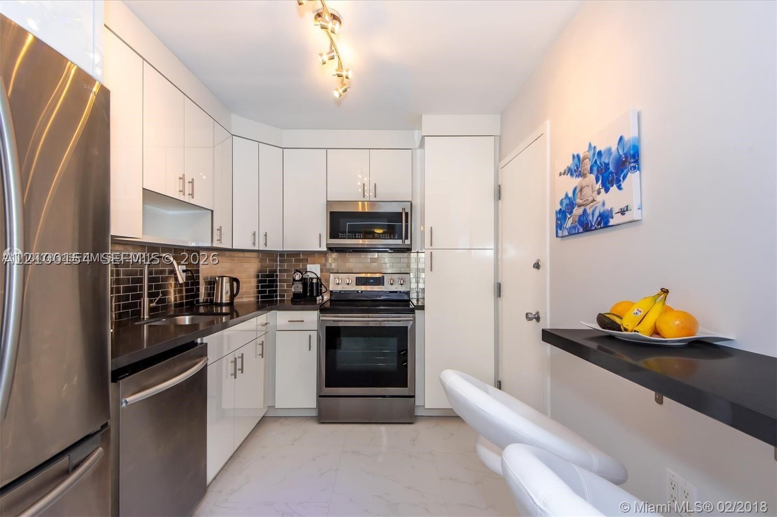 image Arlen House Condo11