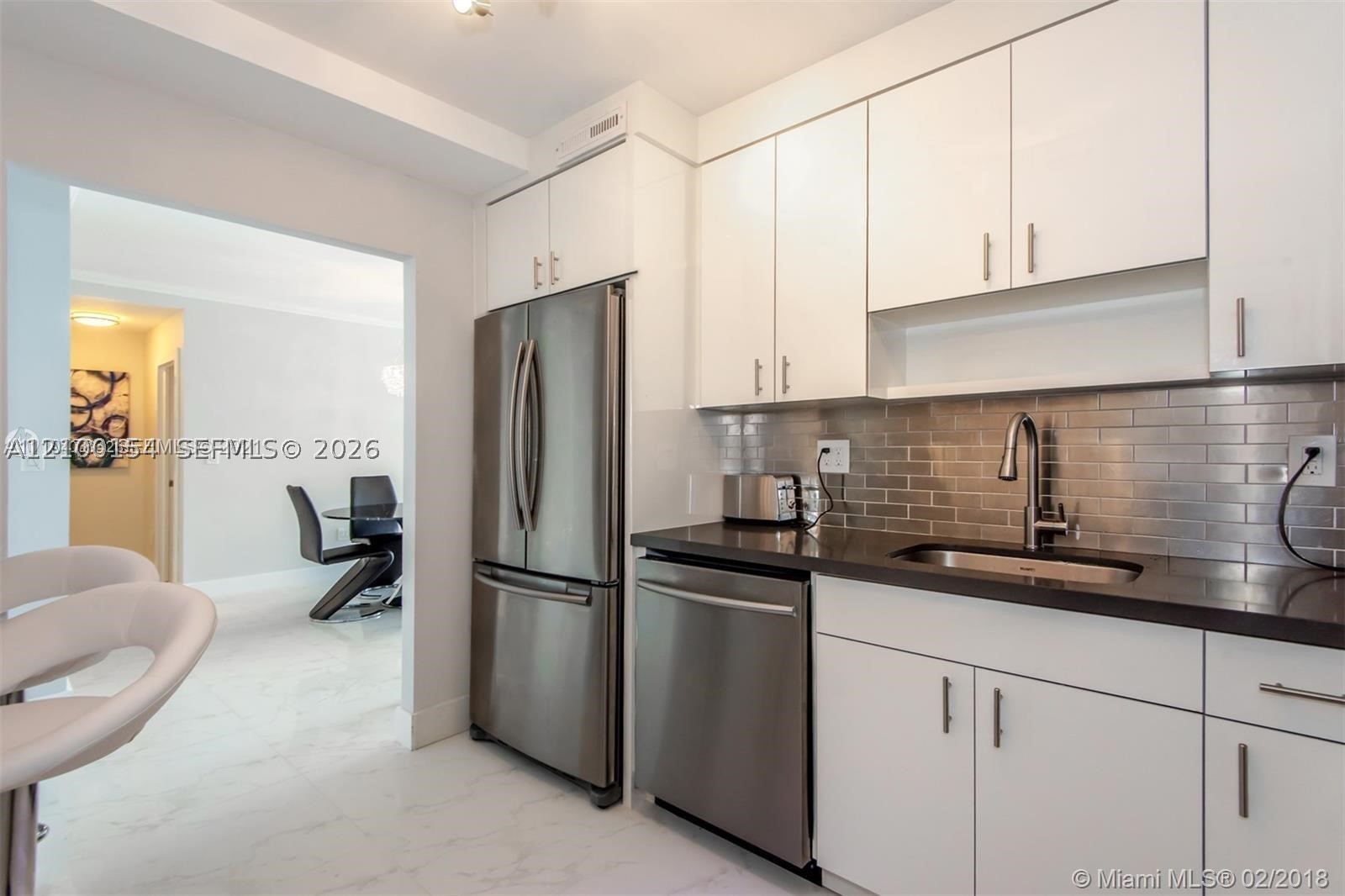 image Arlen House Condo13