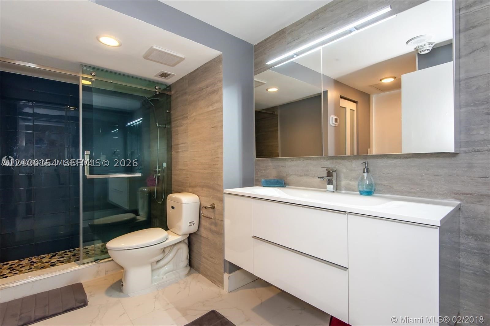 image Arlen House Condo17