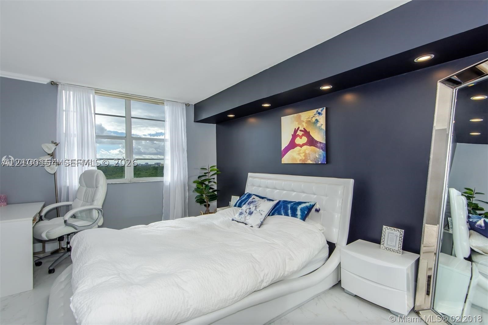 image Arlen House Condo19