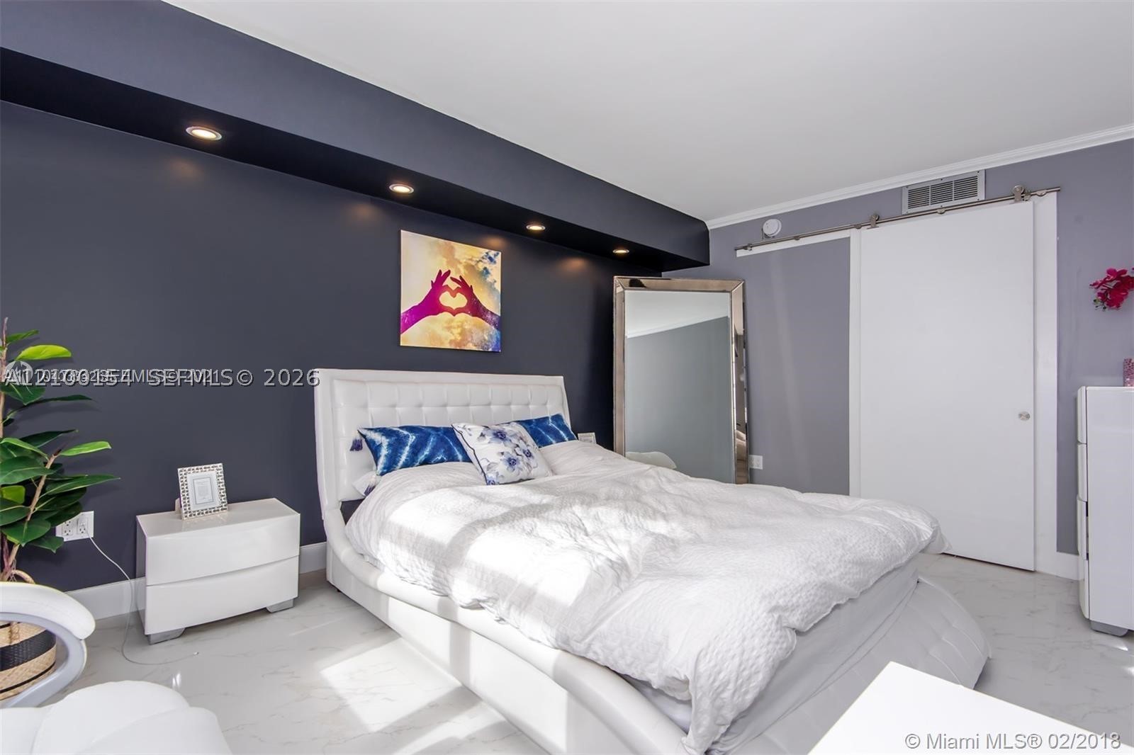 image Arlen House Condo22
