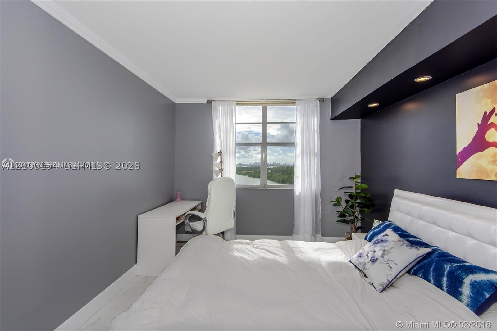 image Arlen House Condo24