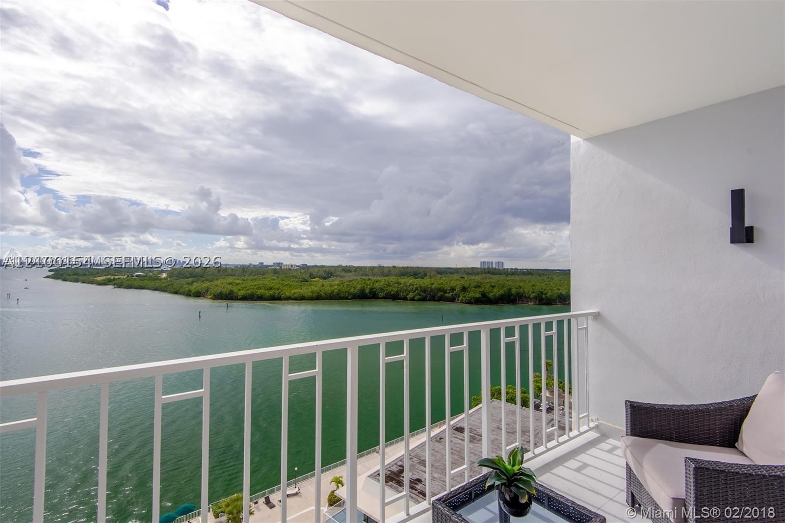 image Arlen House Condo26
