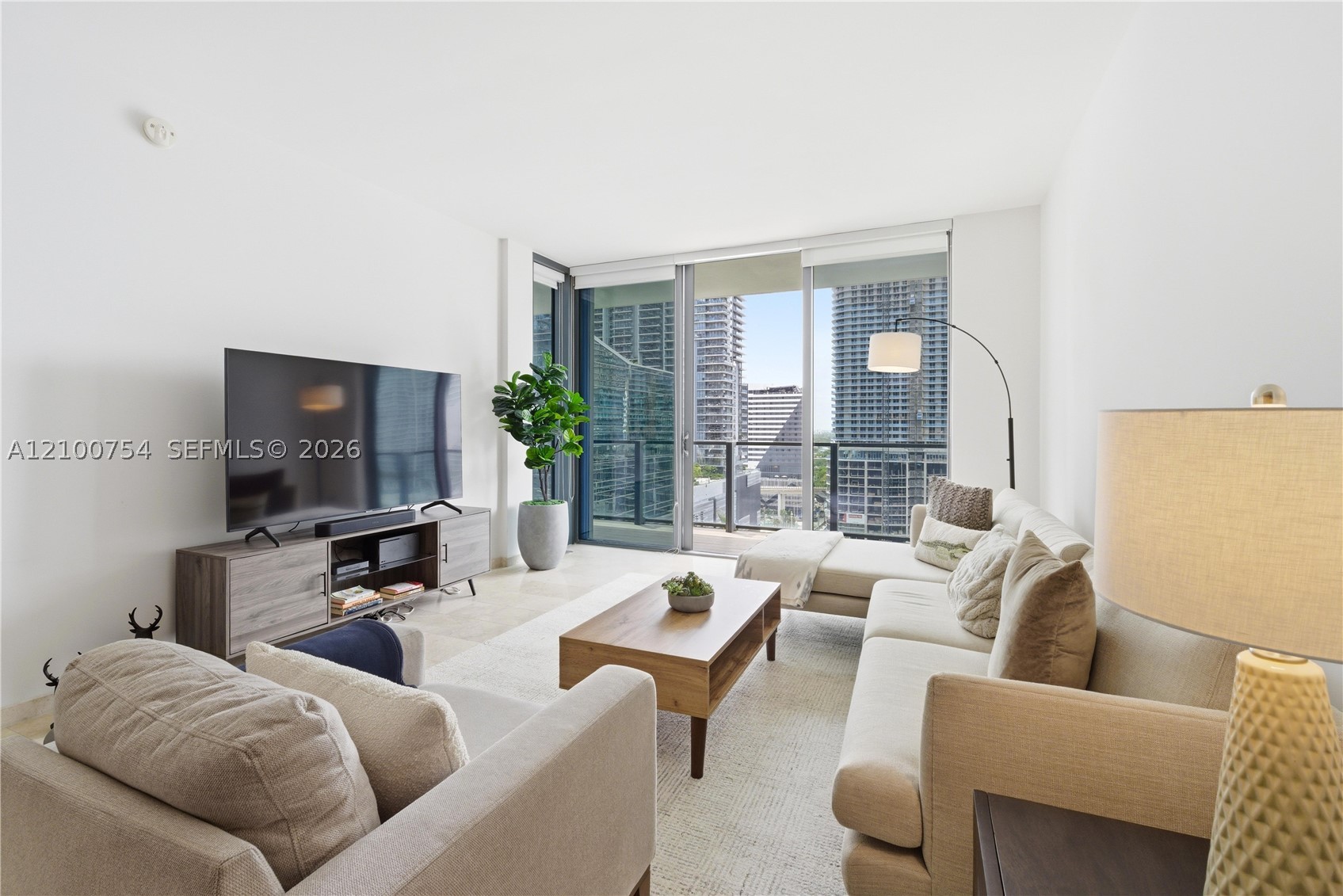 68 SE 6th St #1106