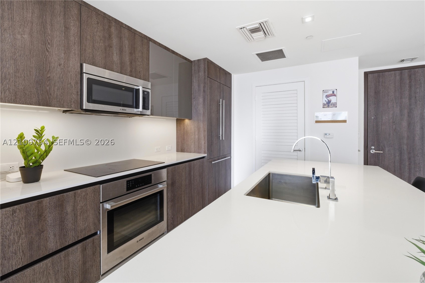 image Reach Brickell City Centre9