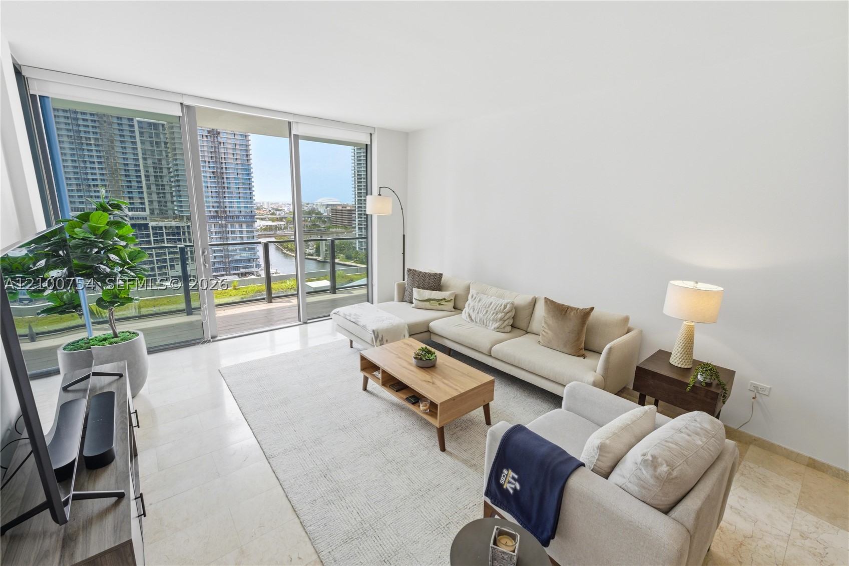 image Reach Brickell City Centre3