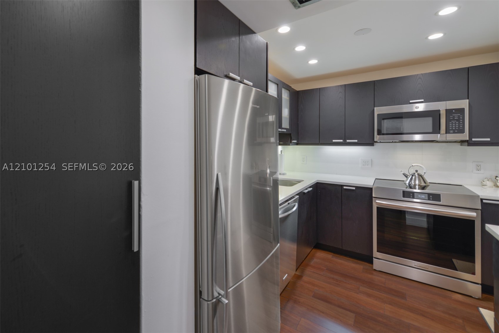 800 West Ave #629 Miami Beach, FL 33139