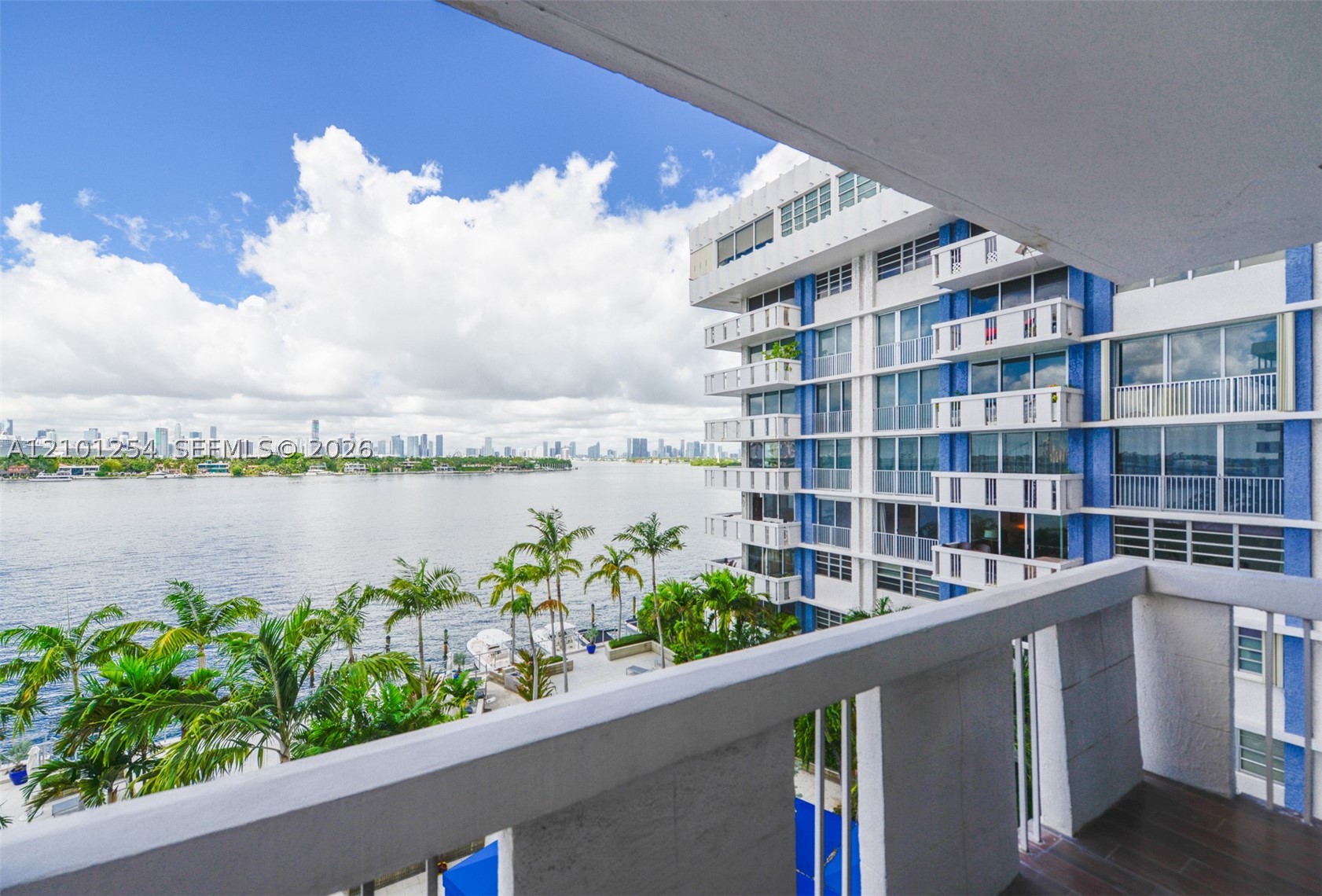 800 West Ave #629 Miami Beach, FL 33139