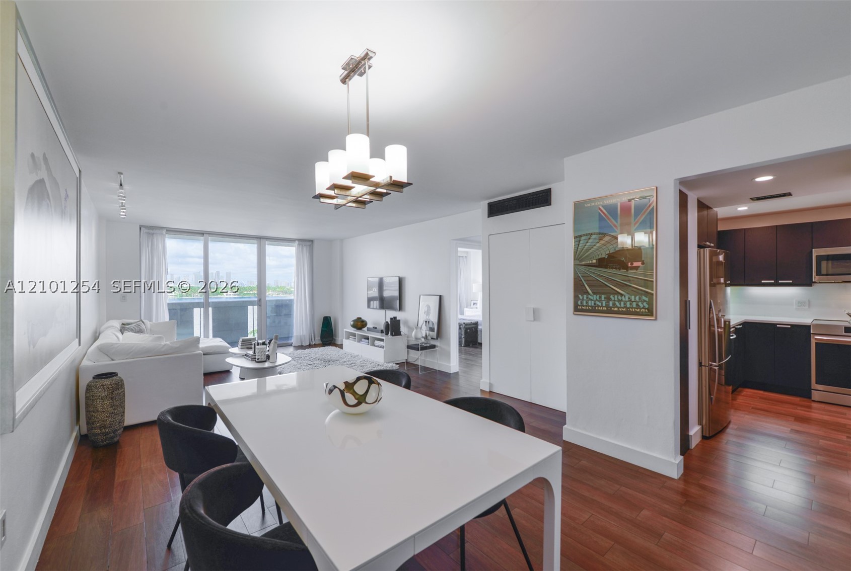 800 West Ave #629 Miami Beach, FL 33139