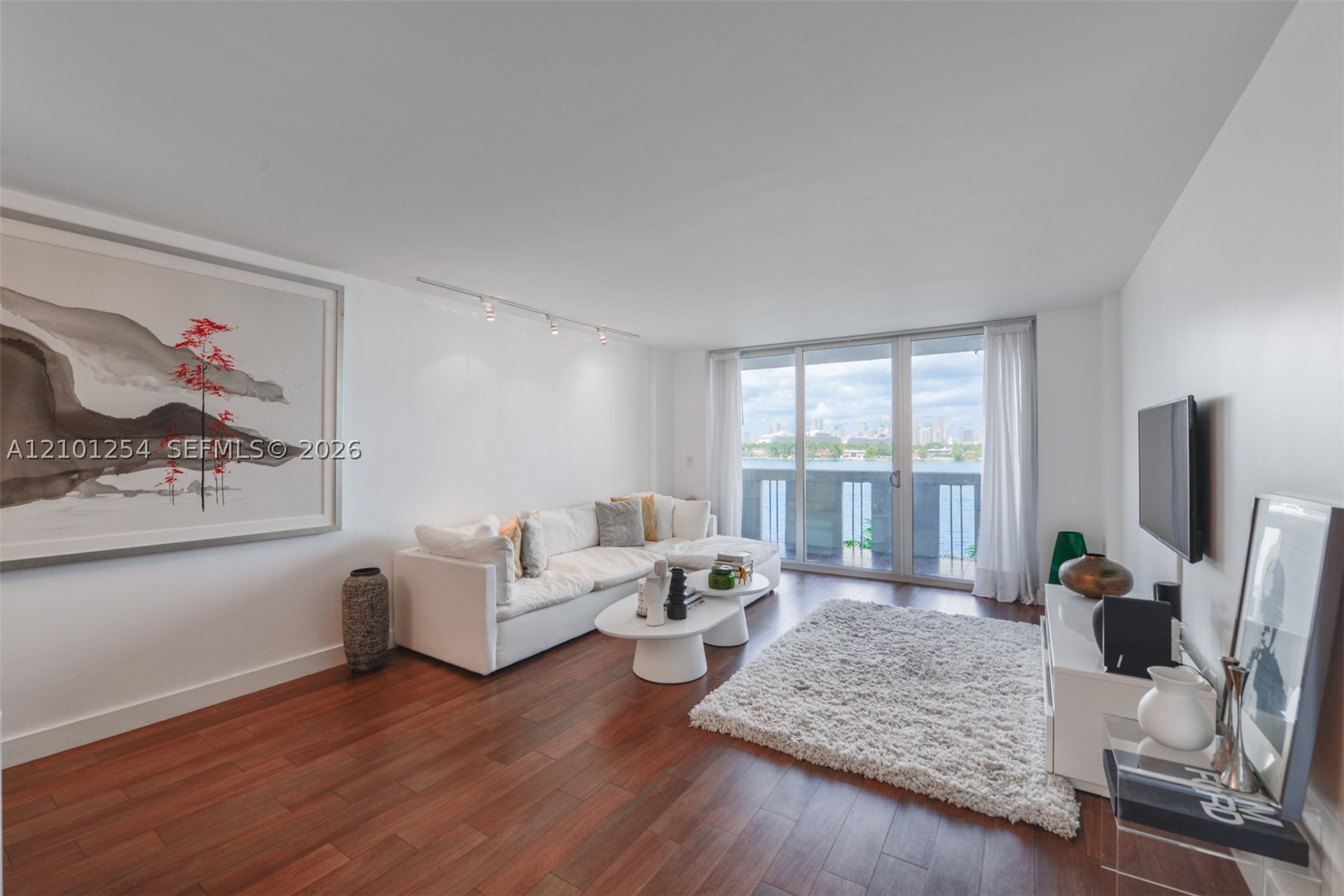 800 West Ave #629 Miami Beach, FL 33139