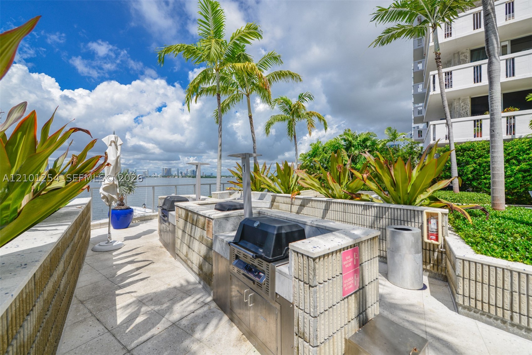 800 West Ave #629 Miami Beach, FL 33139