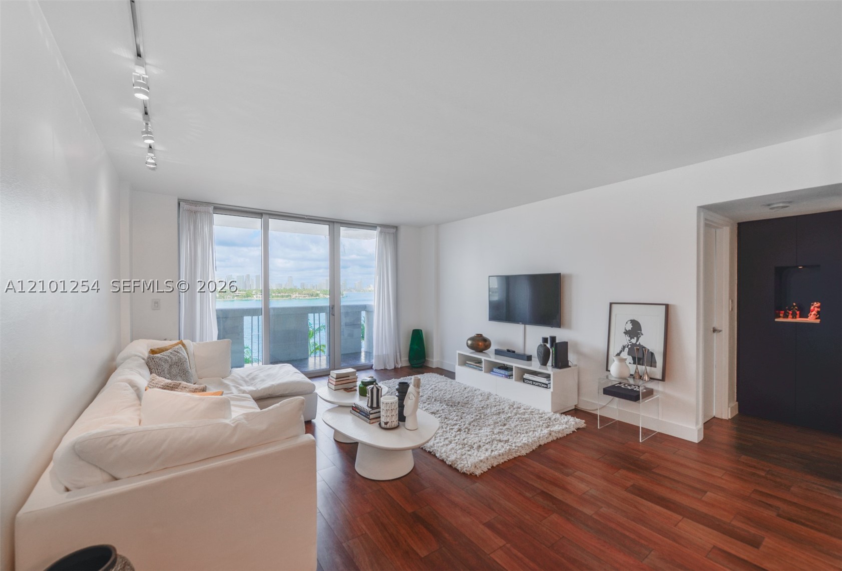 800 West Ave #629 Miami Beach, FL 33139