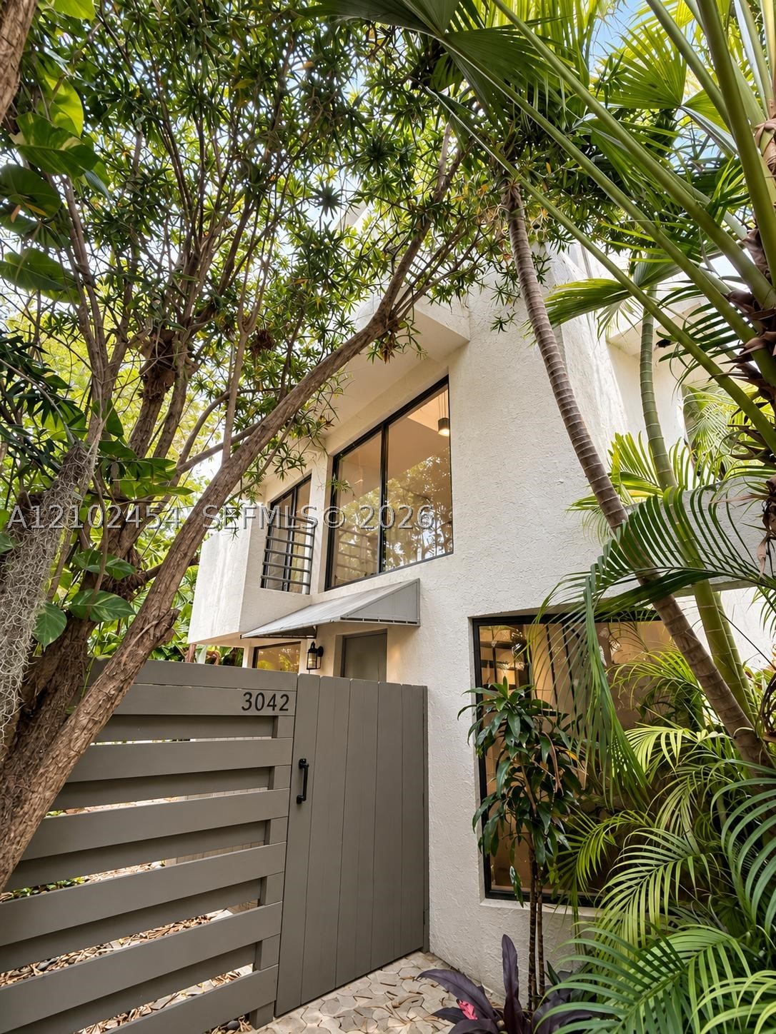 3042 SW 27th Ave #8 Miami, FL 33133