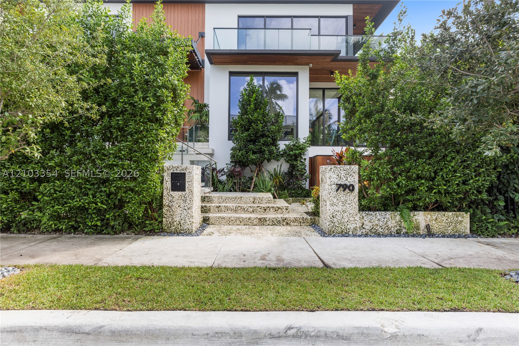 790 NE 77th Ter Miami, FL 33138