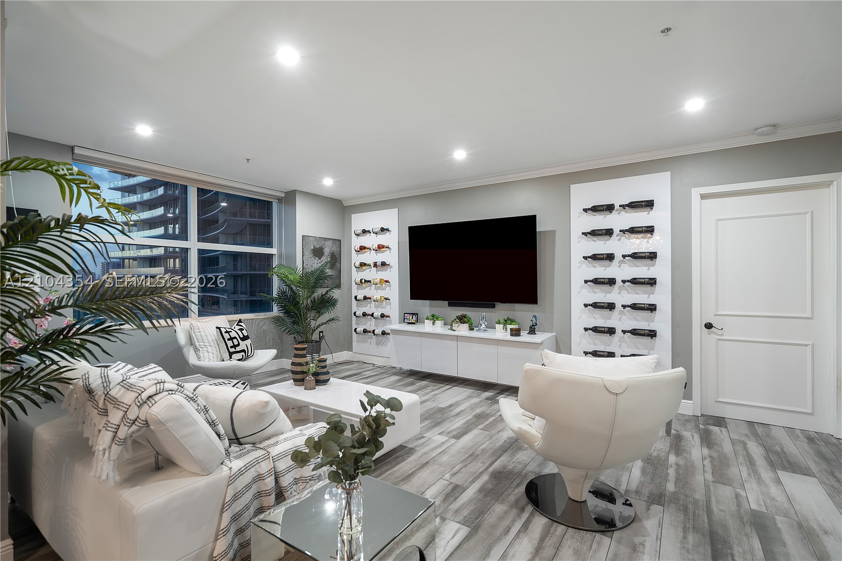 2110 N Ocean Blvd #10E Fort Lauderdale, FL 33305