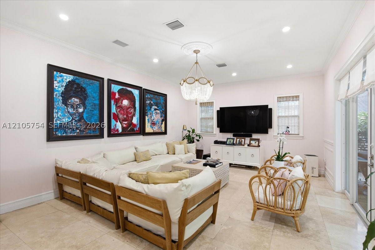 6011 SW 82nd St South Miami, FL 33143