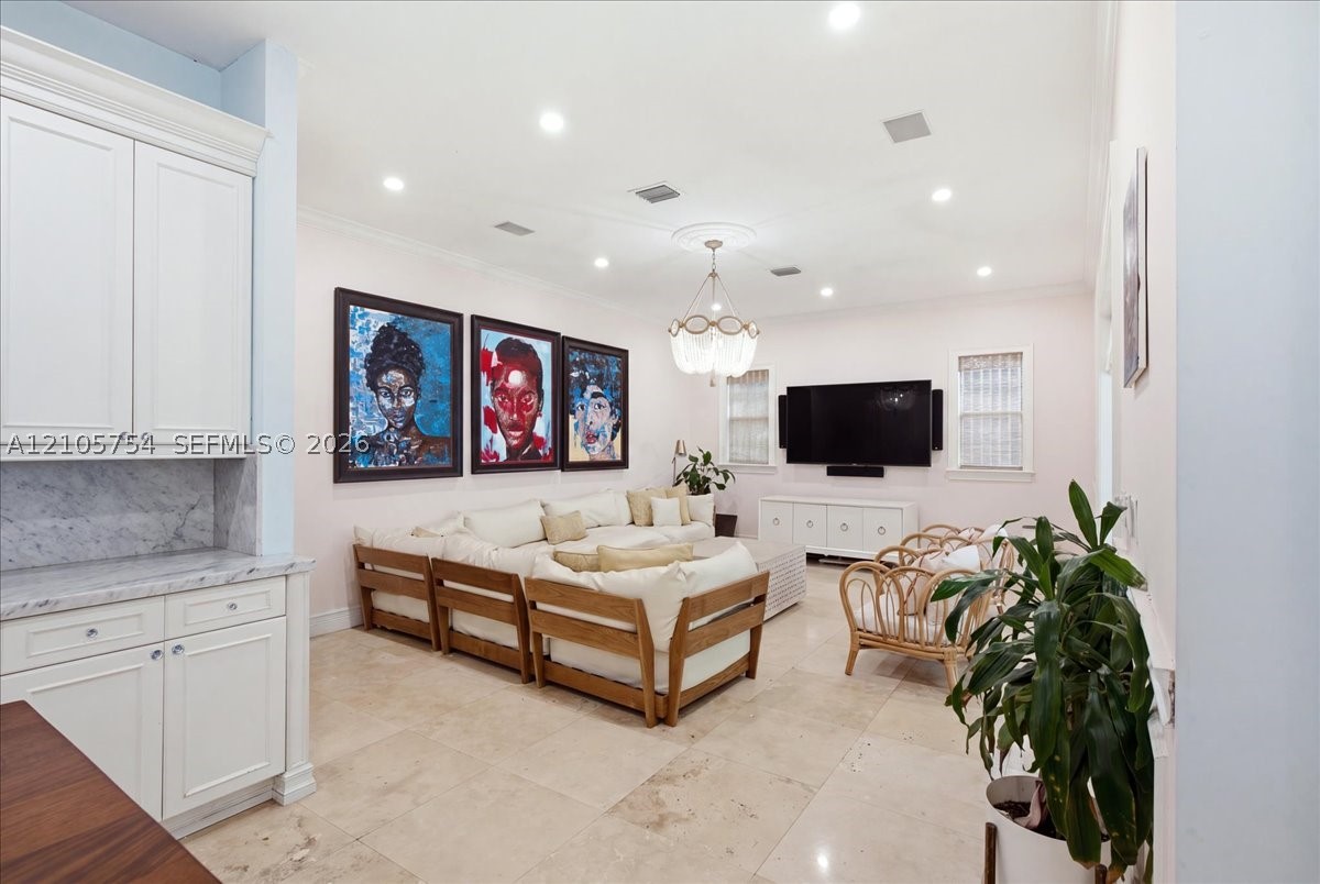 6011 SW 82nd St South Miami, FL 33143