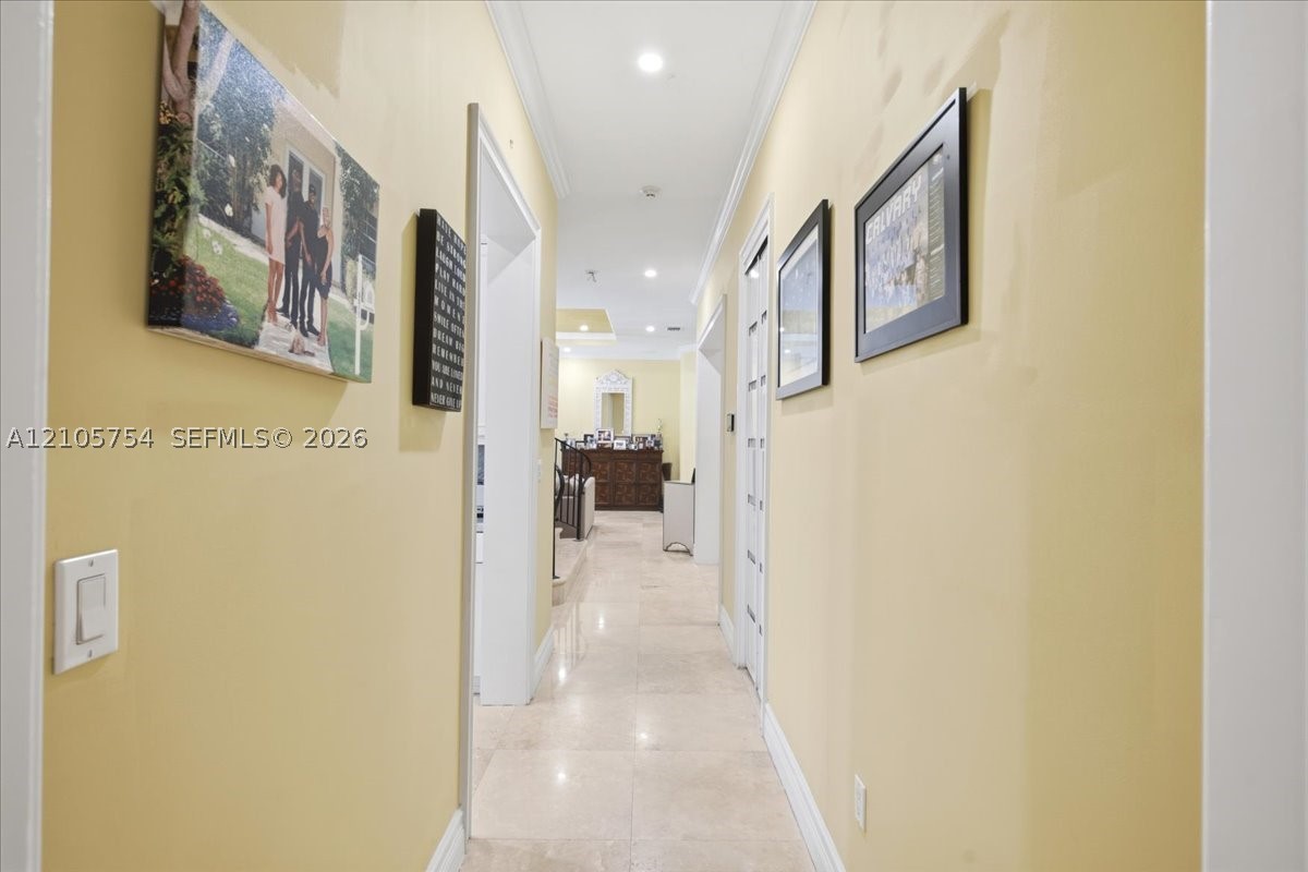 6011 SW 82nd St South Miami, FL 33143