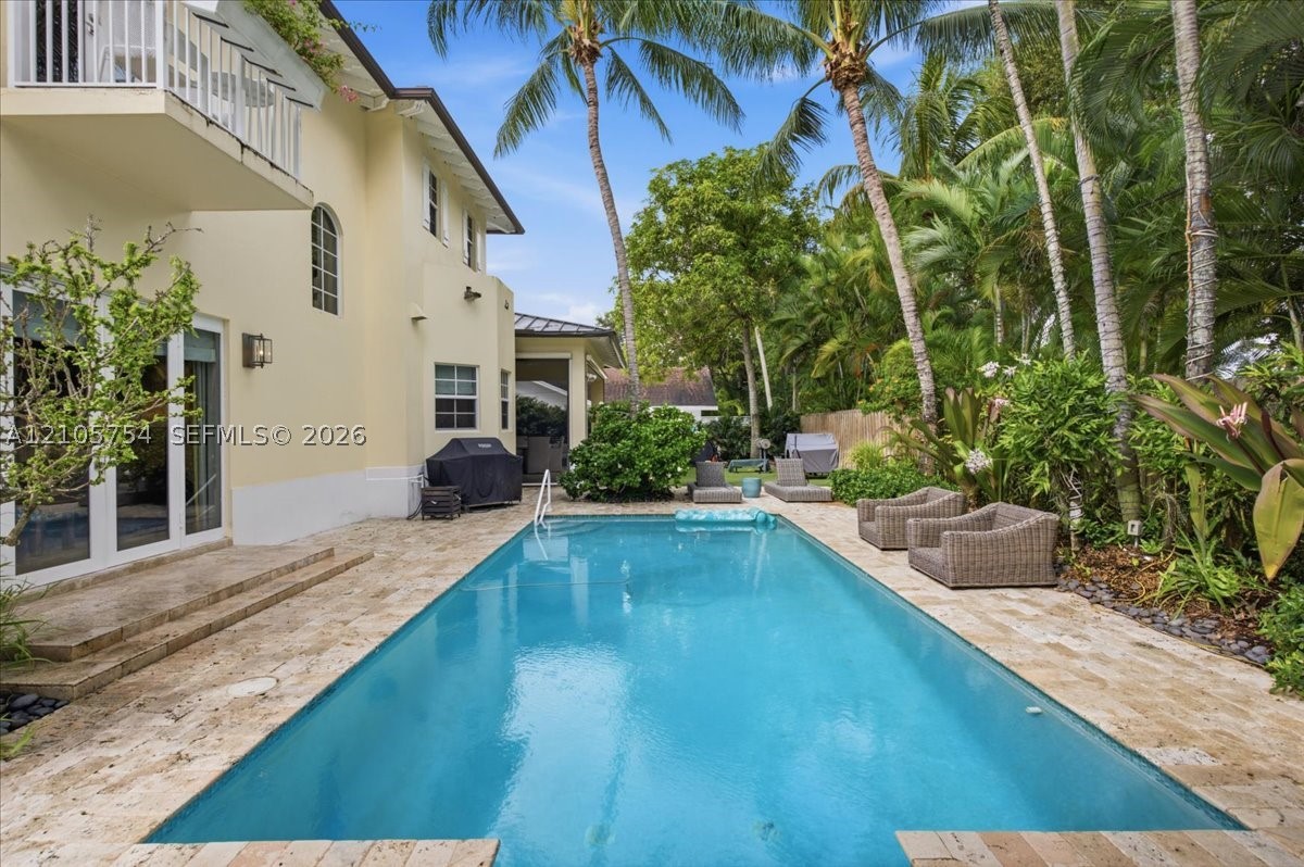 6011 SW 82nd St South Miami, FL 33143
