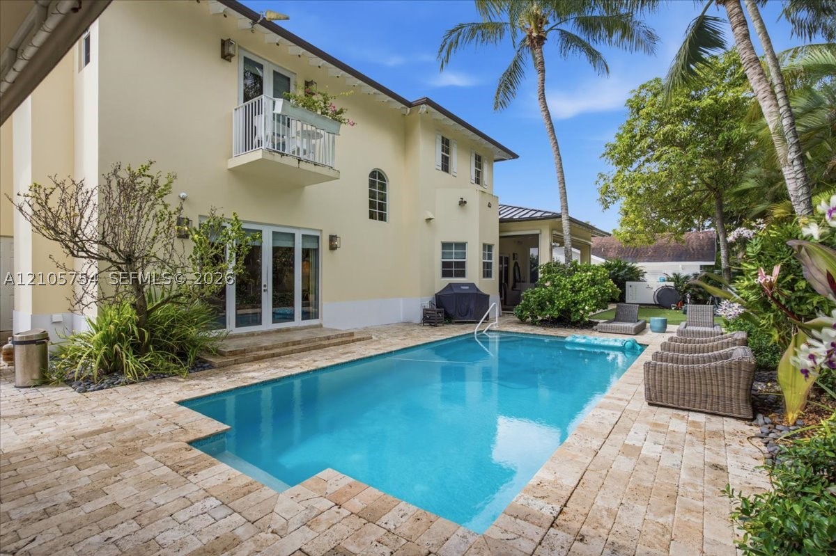 6011 SW 82nd St South Miami, FL 33143