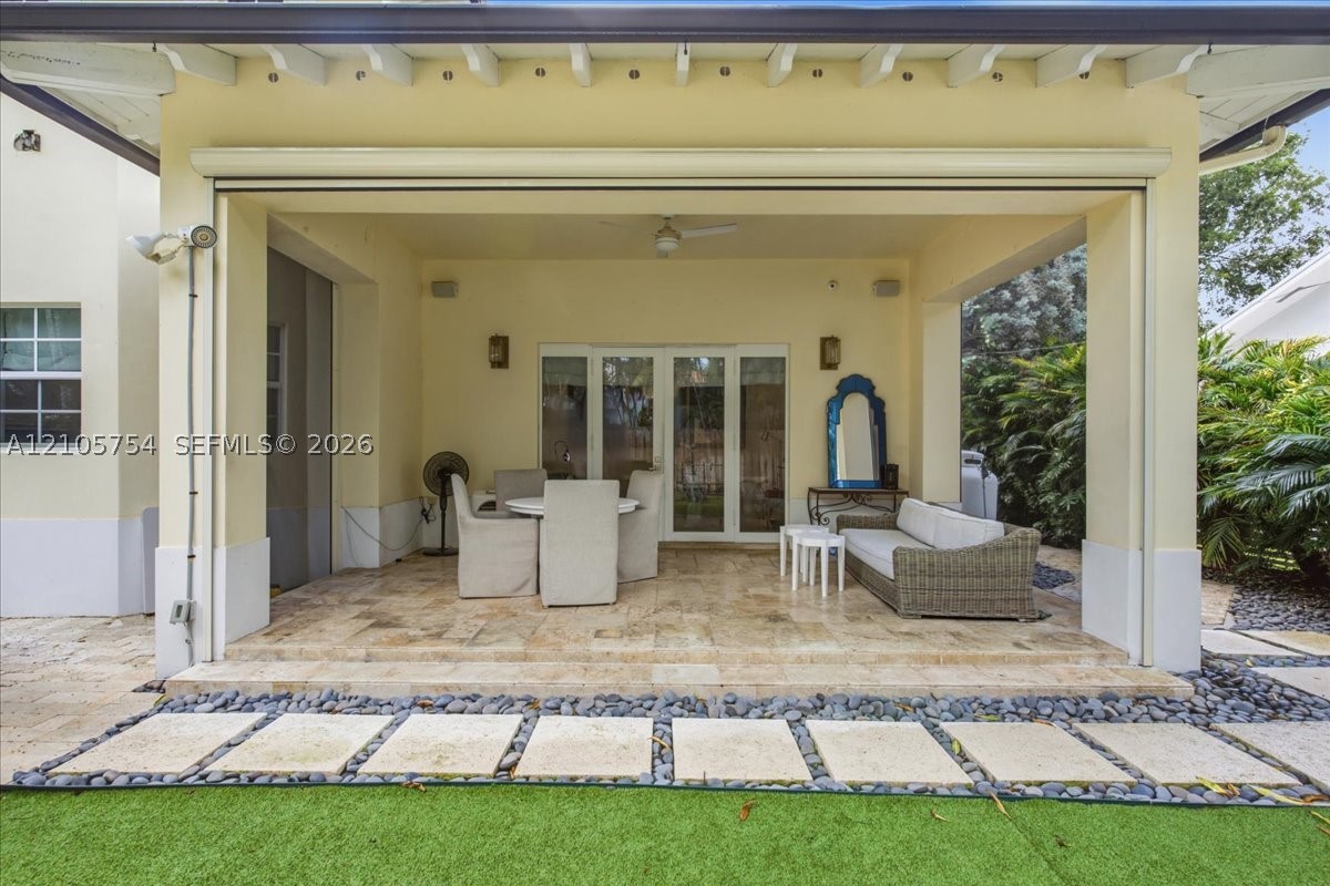 6011 SW 82nd St South Miami, FL 33143