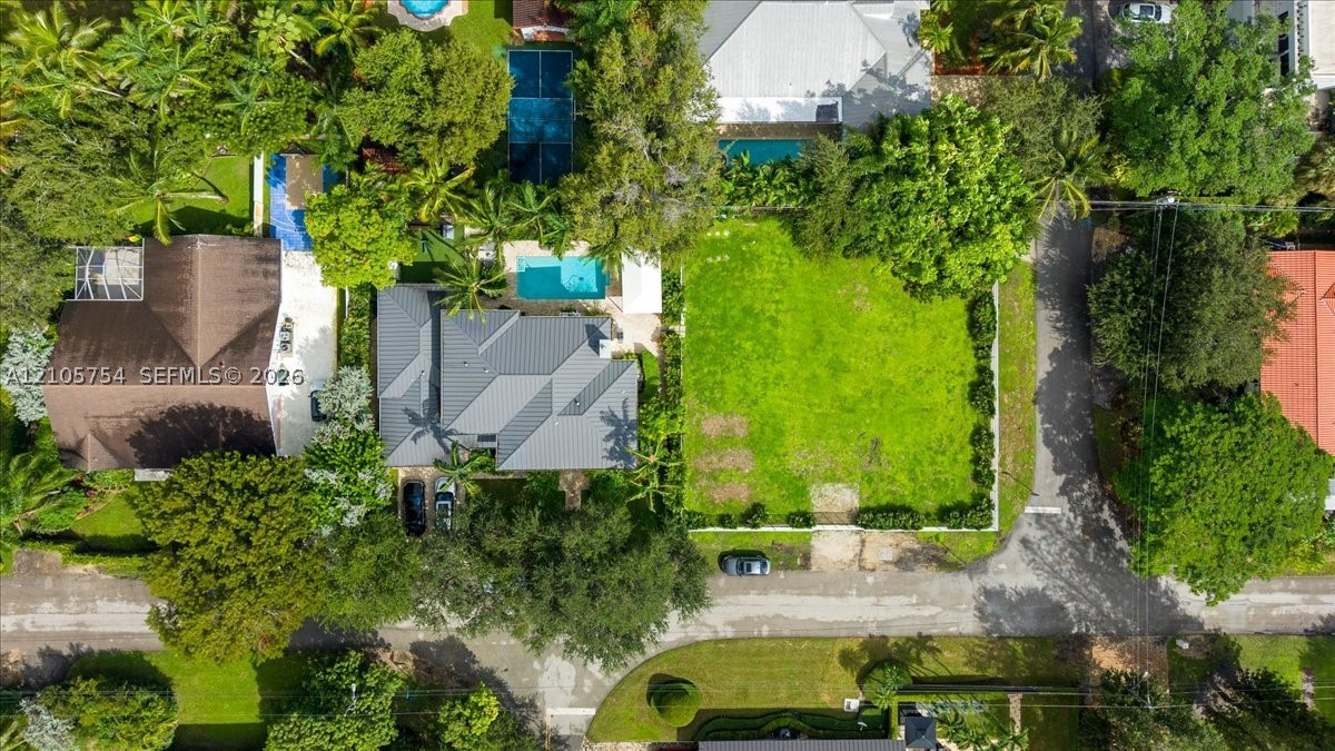 6011 SW 82nd St South Miami, FL 33143
