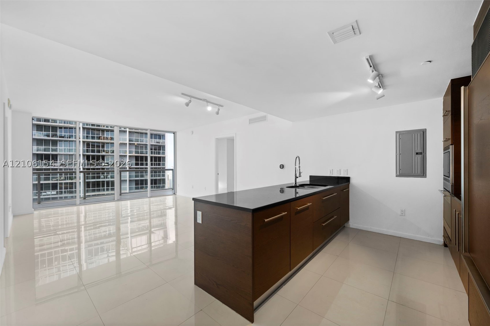 image Icon Brickell I5