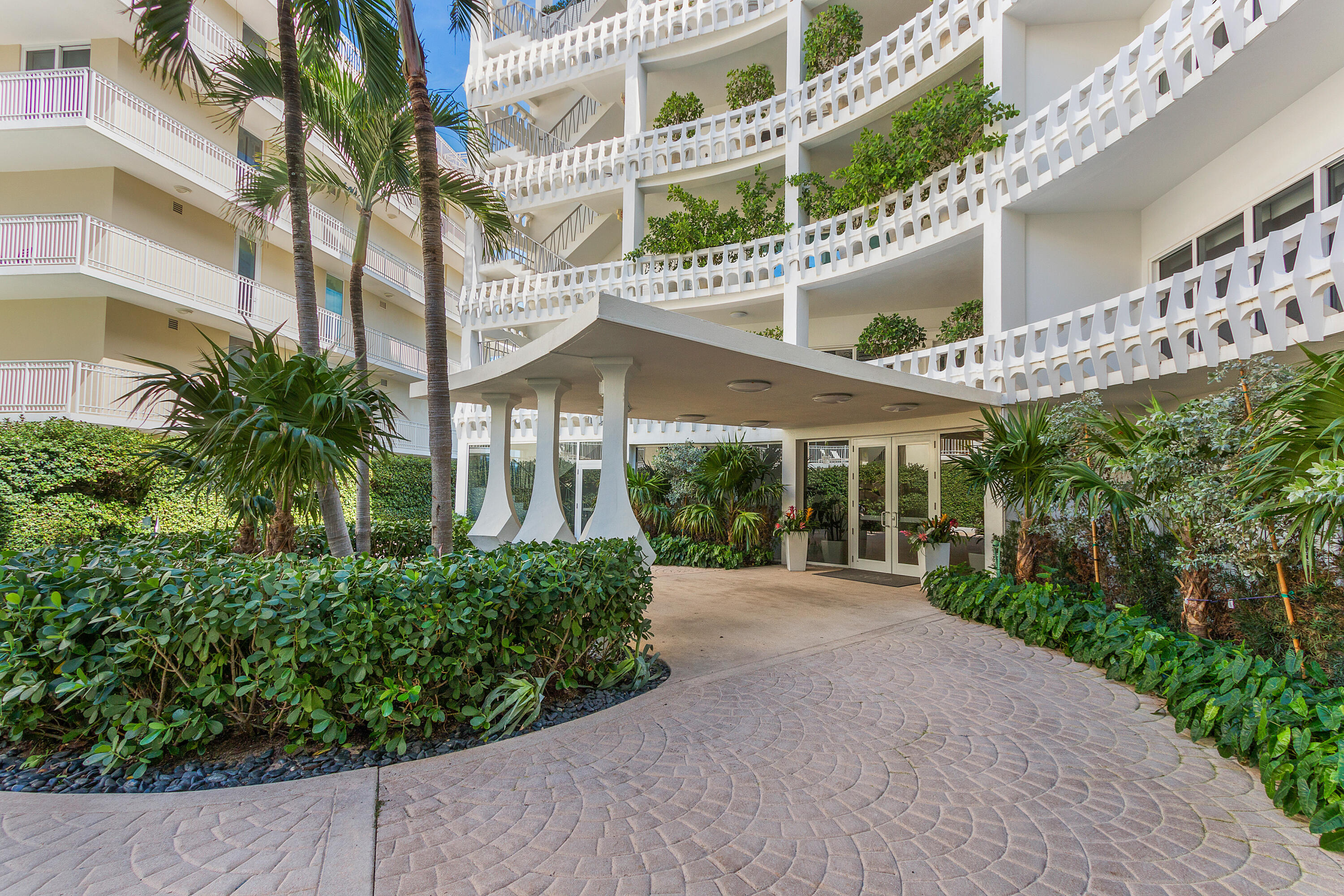 300 S Ocean #5g Palm Beach, FL 33480