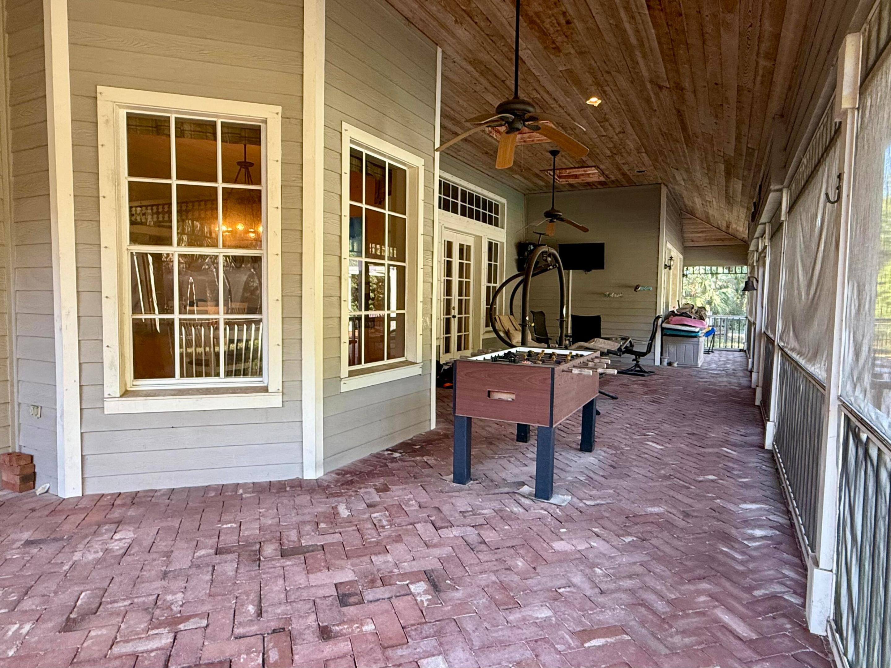 18122 Burr Oak Jupiter, FL 33478