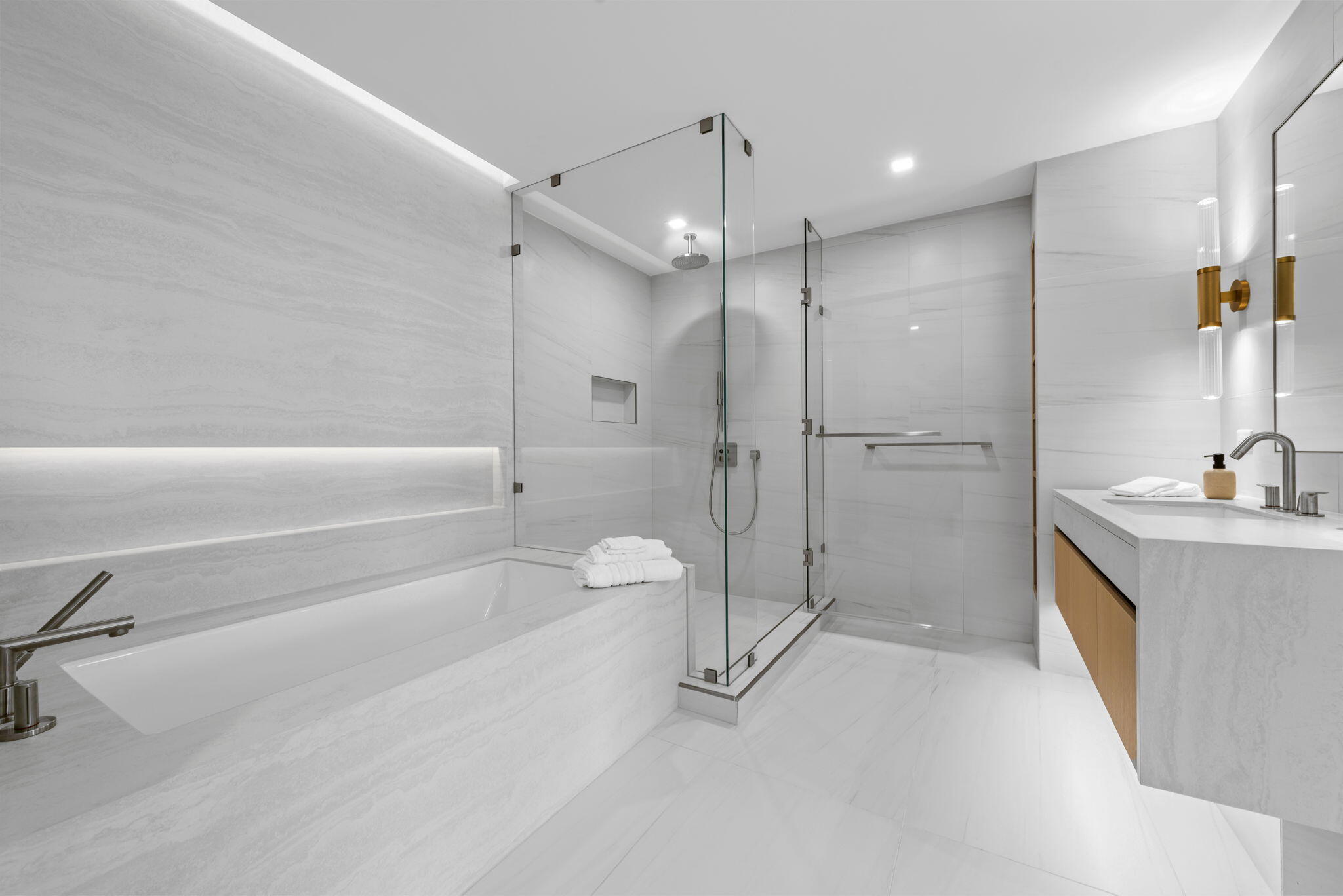 900 N Ocean #1501 Pompano Beach, FL 33062