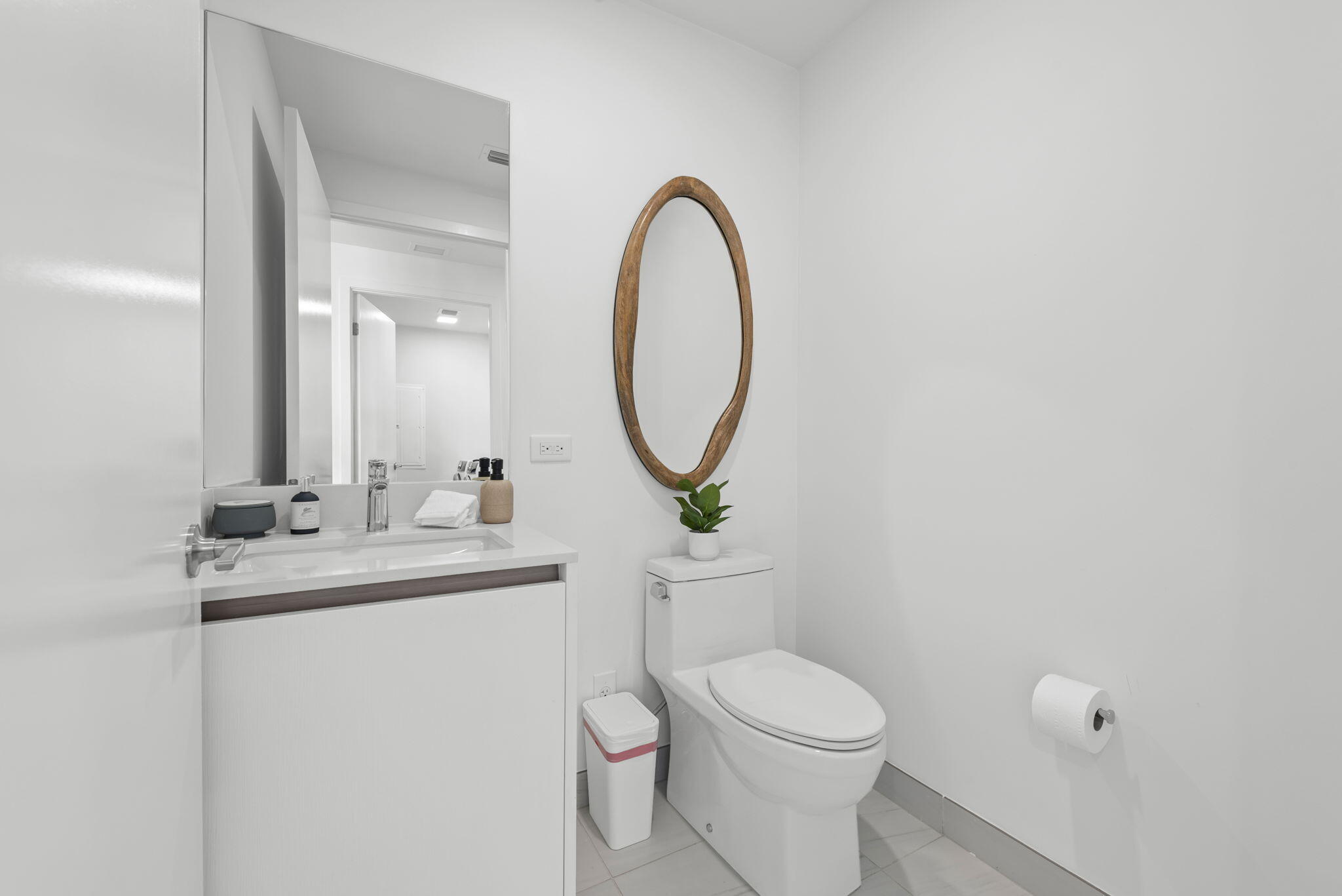 900 N Ocean #1501 Pompano Beach, FL 33062