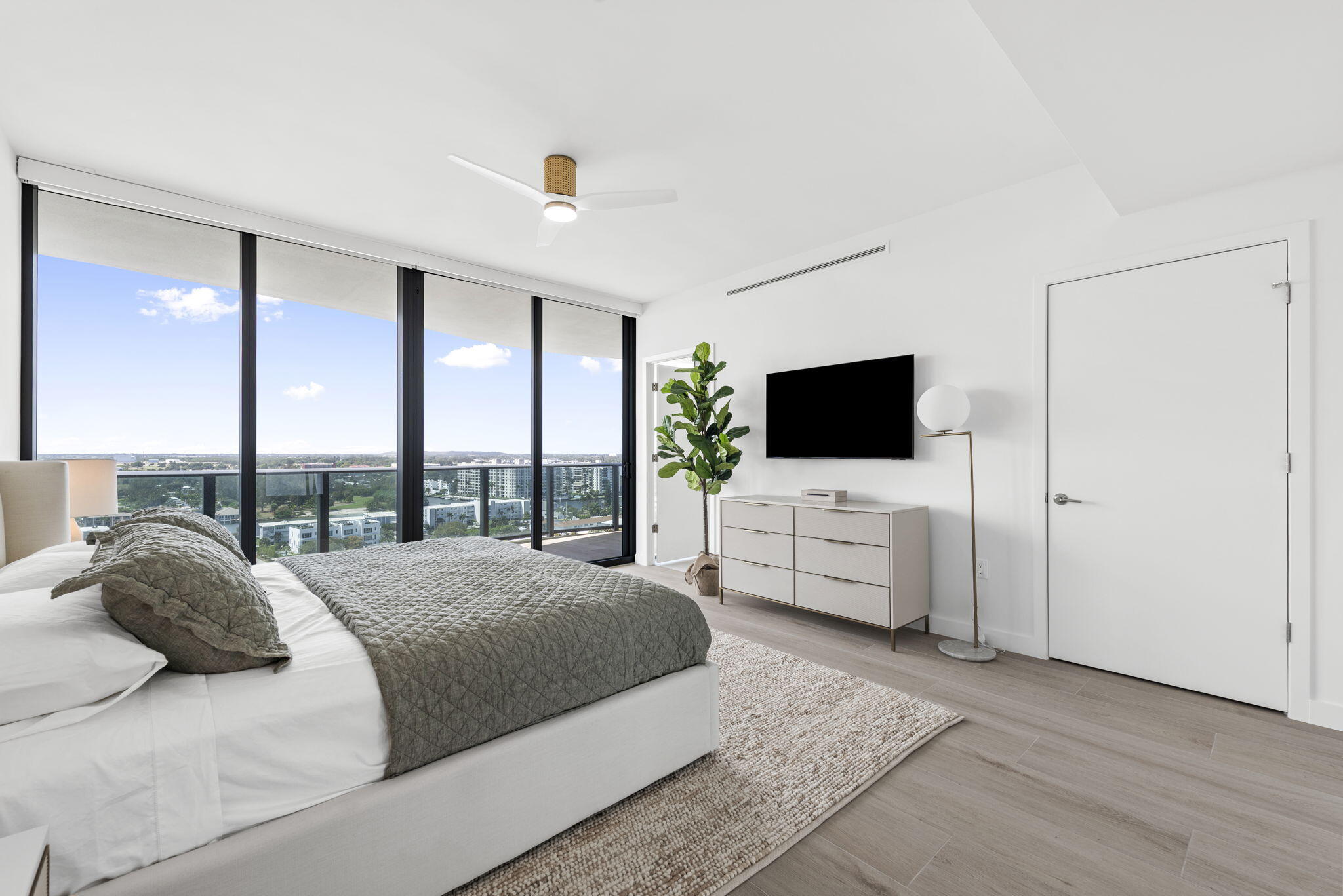 900 N Ocean #1501 Pompano Beach, FL 33062