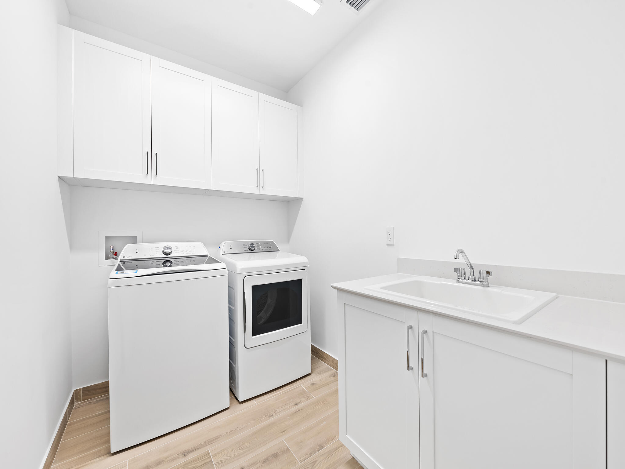 1429 SW 23rd Fort Lauderdale, FL 33315