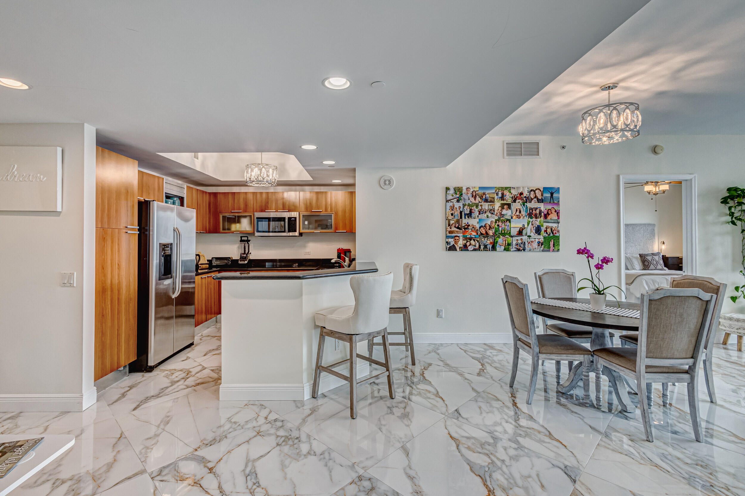 2640 Lake Shr #2014 Riviera Beach, FL 33404