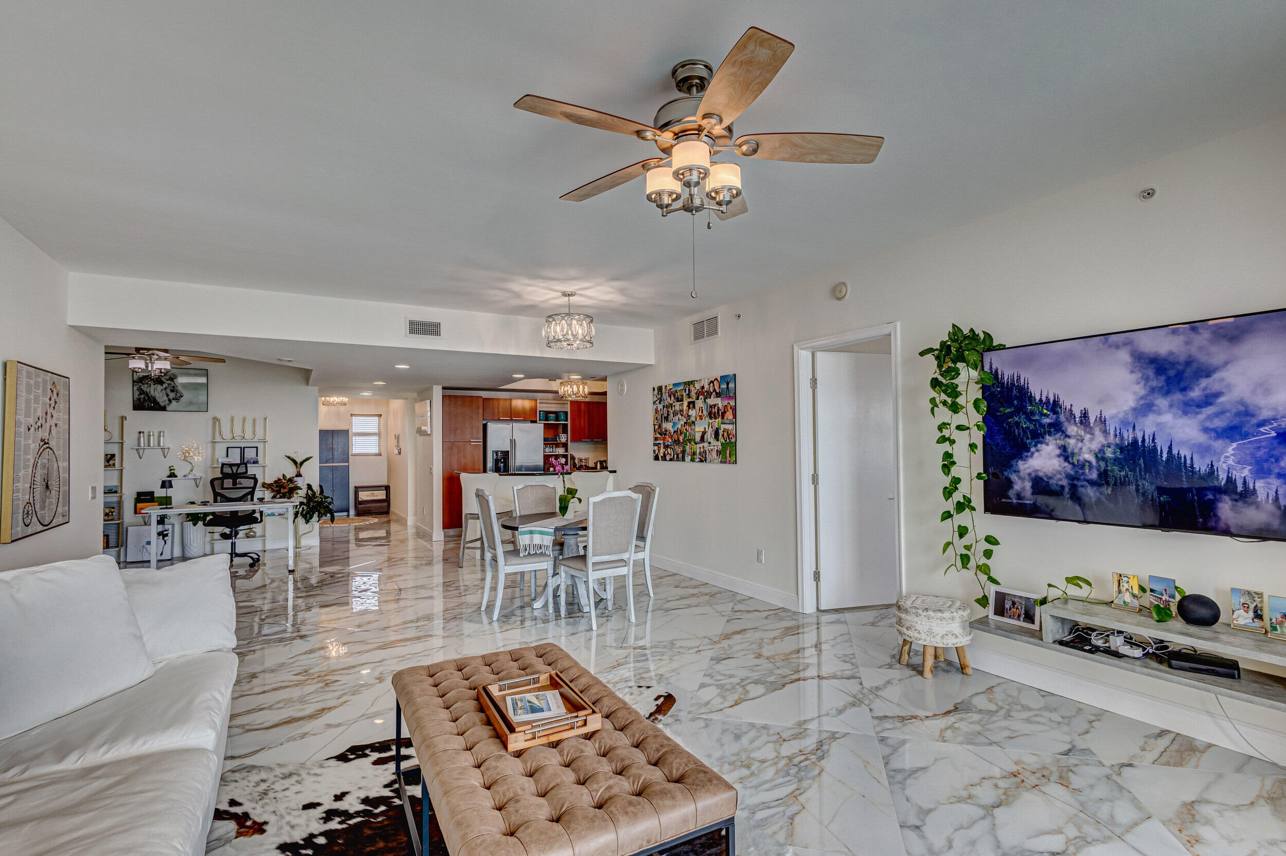 2640 Lake Shr #2014 Riviera Beach, FL 33404