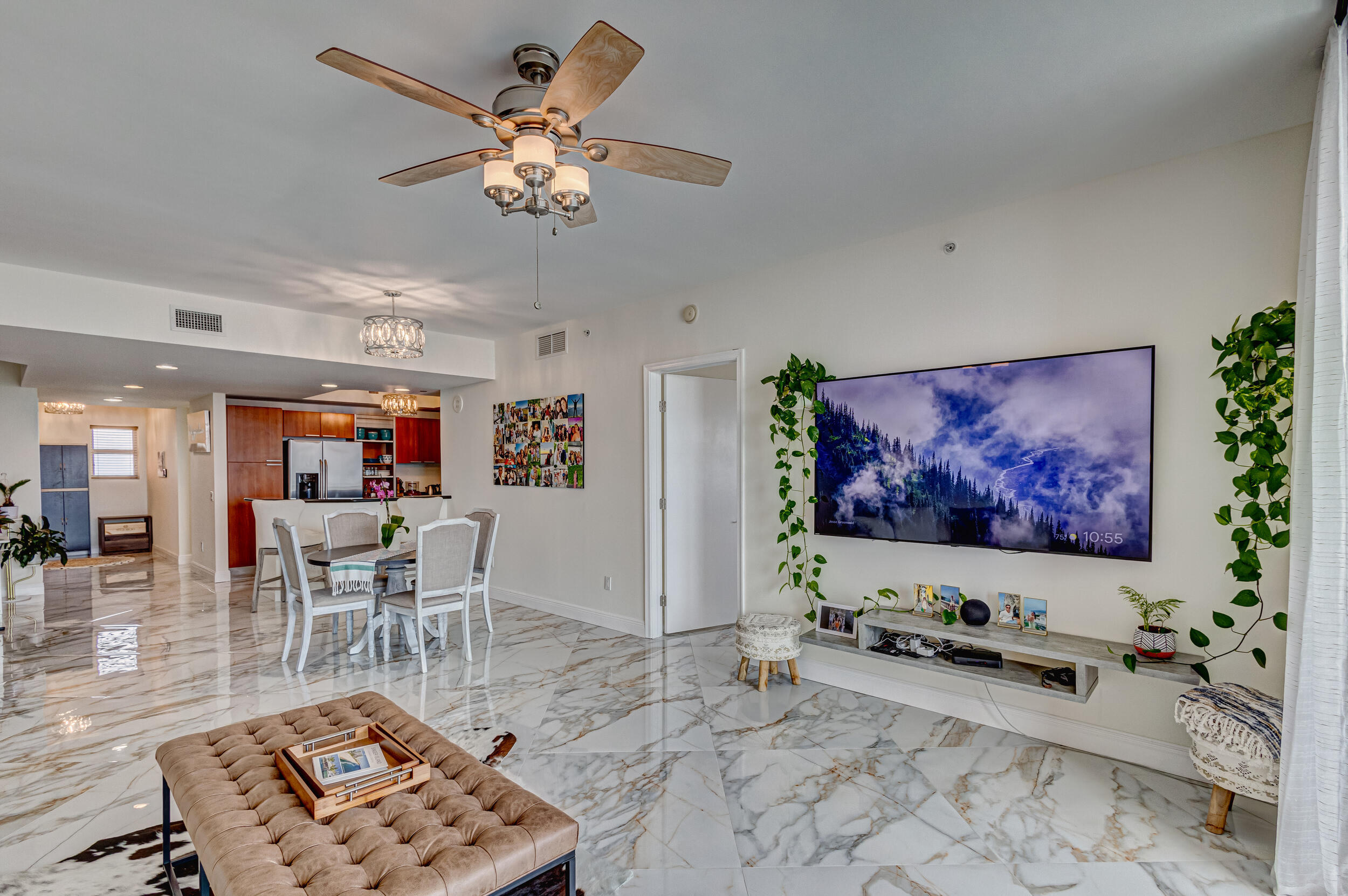 2640 Lake Shr #2014 Riviera Beach, FL 33404