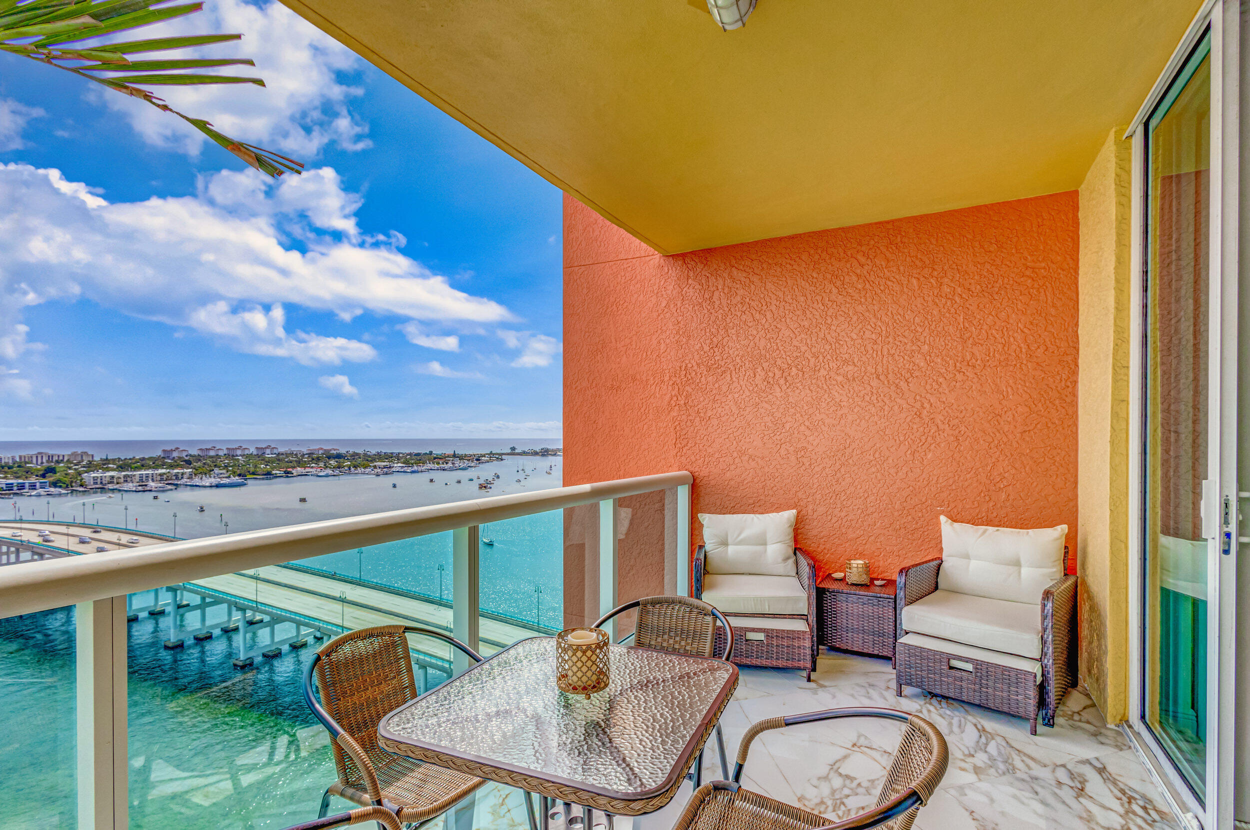 2640 Lake Shr #2014 Riviera Beach, FL 33404
