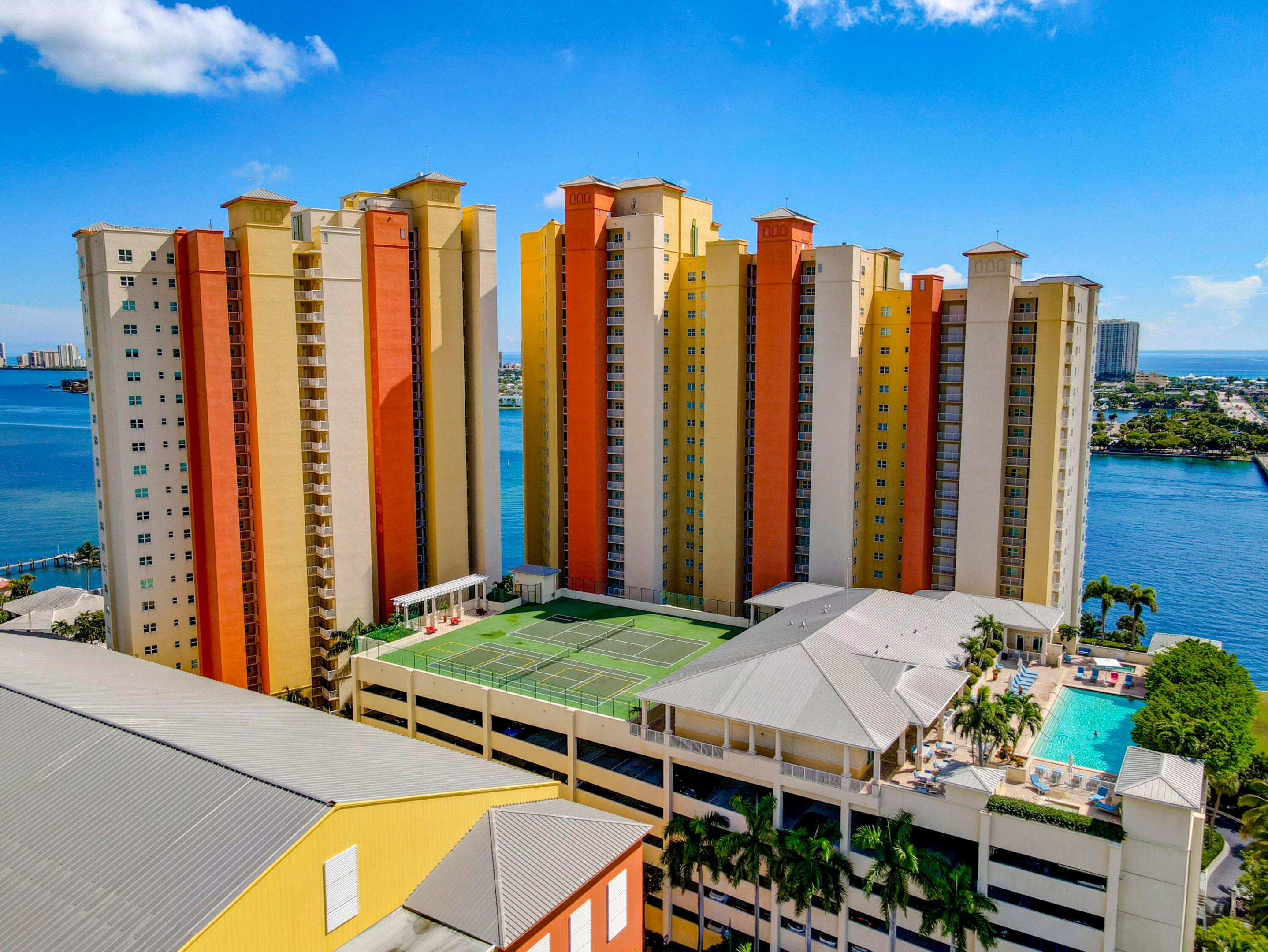 2640 Lake Shr #2014 Riviera Beach, FL 33404